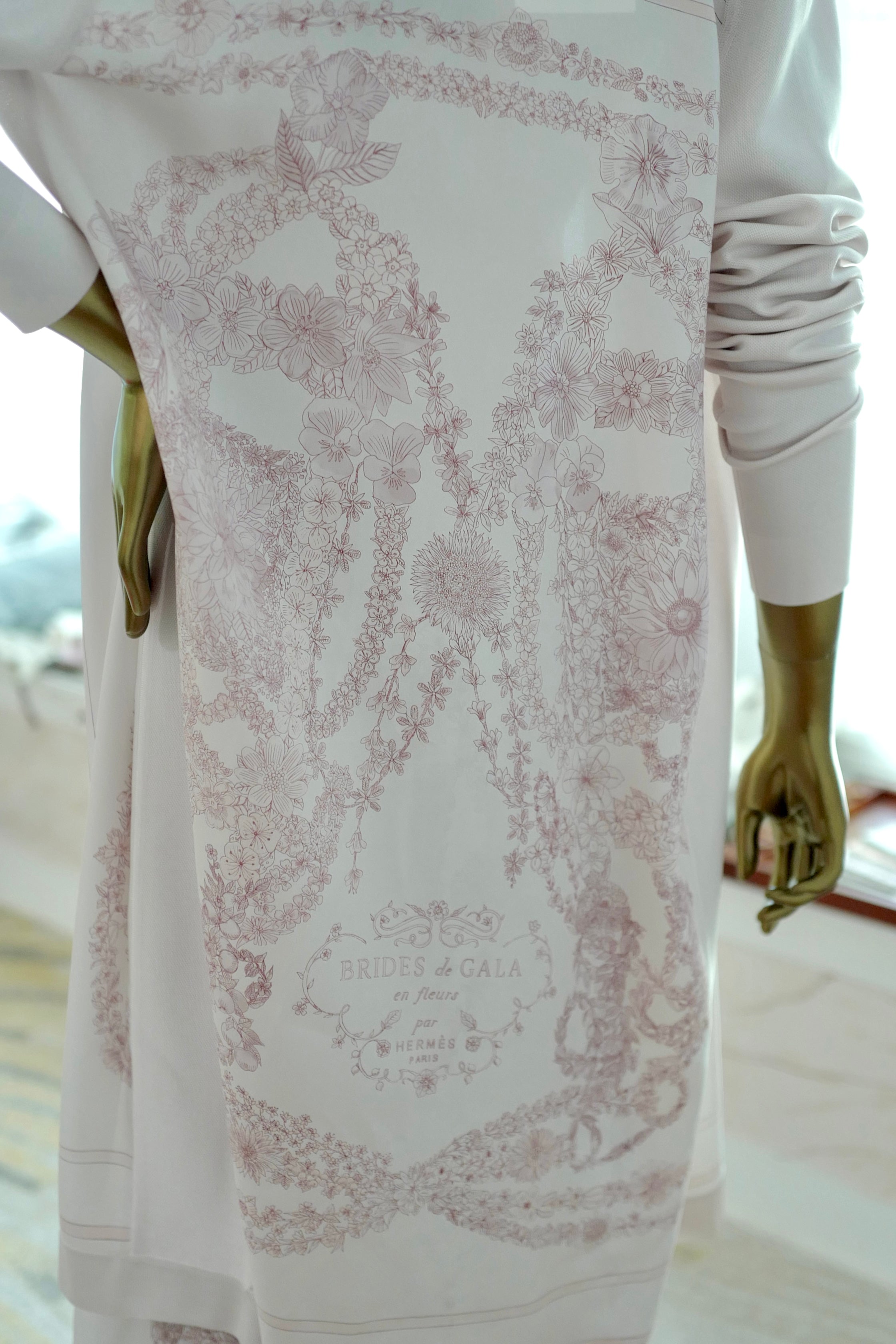 NEW Hermès "Brides de Gala en Fleurs" long-sleeve twillaine– Rose Pâle Pink- Size 34 $5K Retail