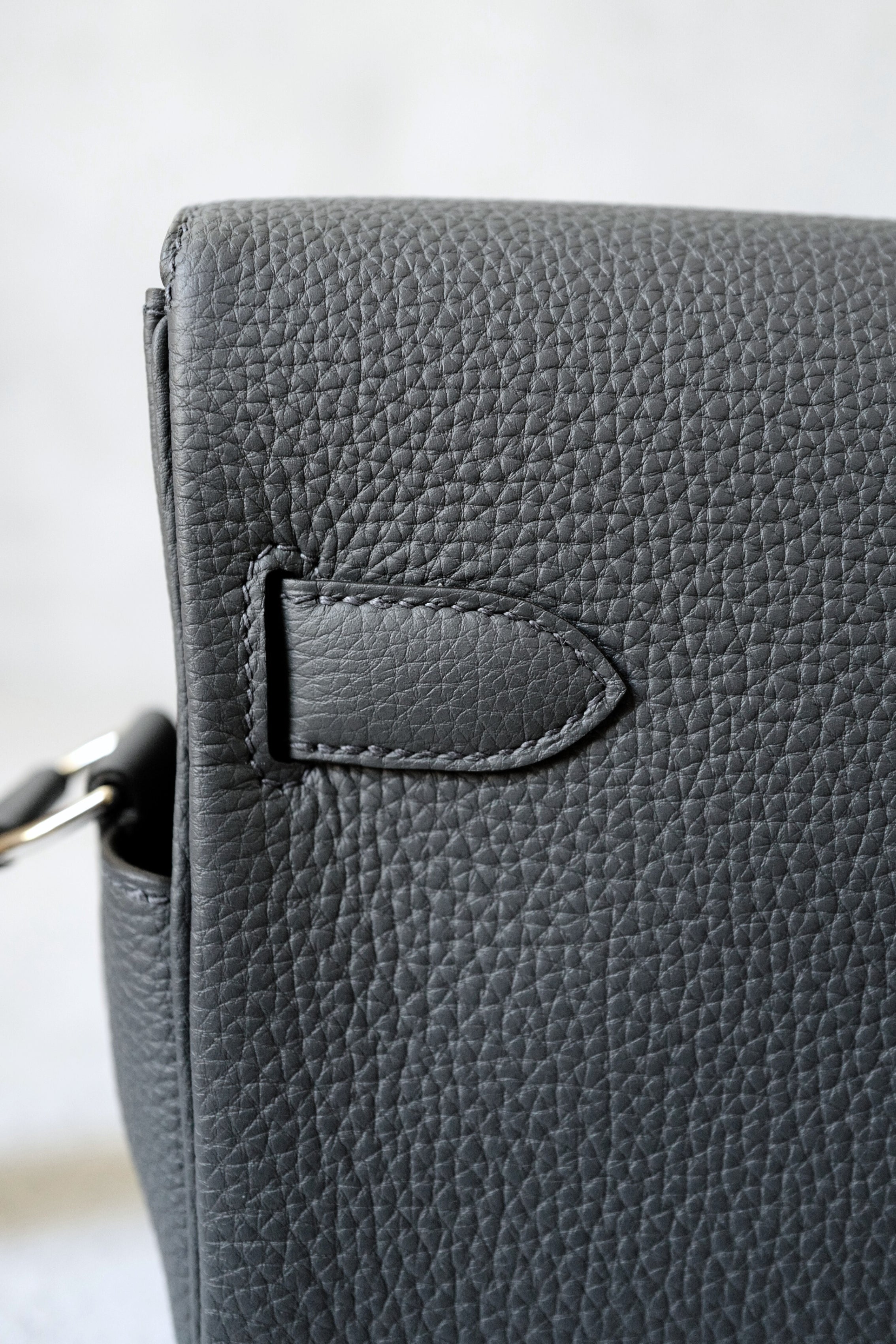 BNIB Hermès Kelly Messenger PM Veau Togo Bag Gris Misty Palladium Hardware