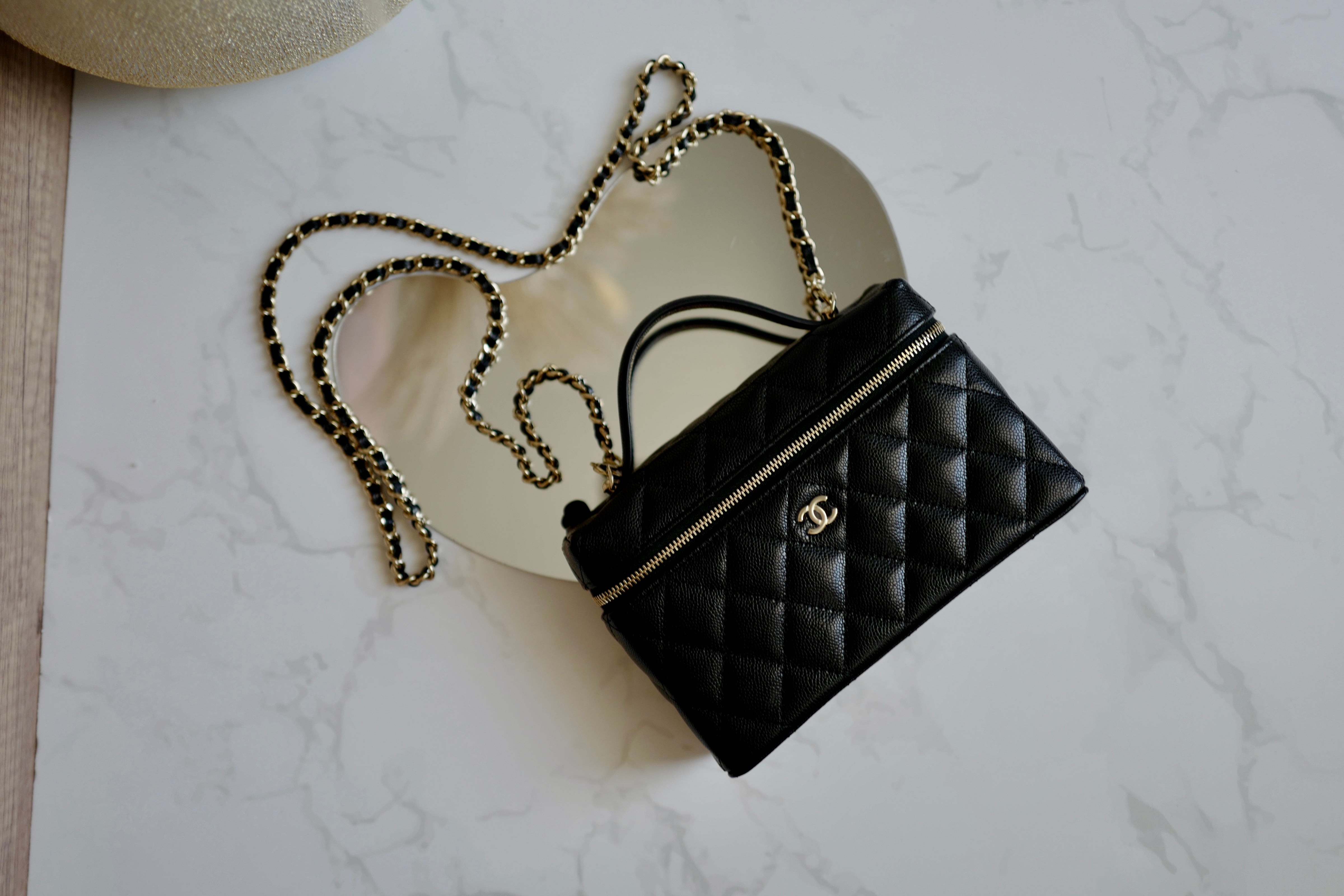 NEW Chanel Spring-Summer 2025 25P Long Chain Vanity Case L19 – Black Caviar GHW