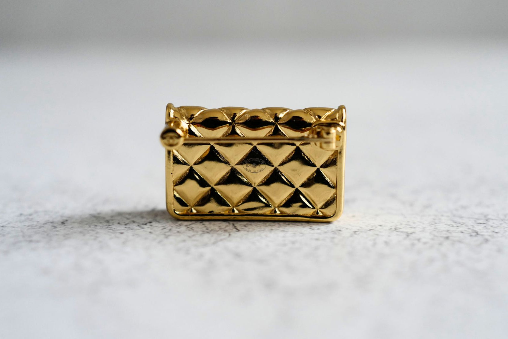 CHANEL Brooch B23K Matelasse bag motif Gold Metal BNIB NEW