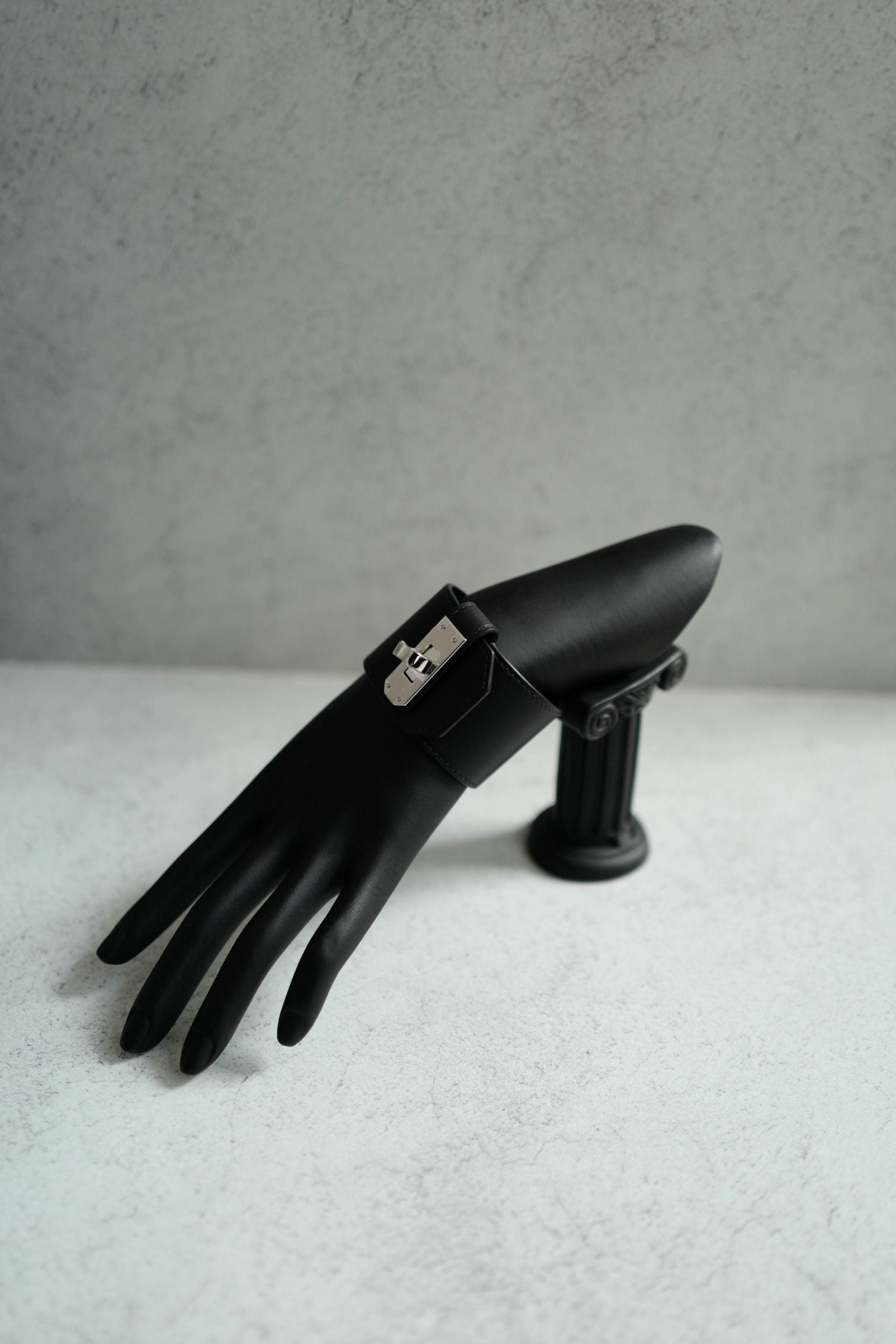 BNIB Hermes Bracelet Mini Kelly Twist GM Swift Calfskin T2 89 Noir