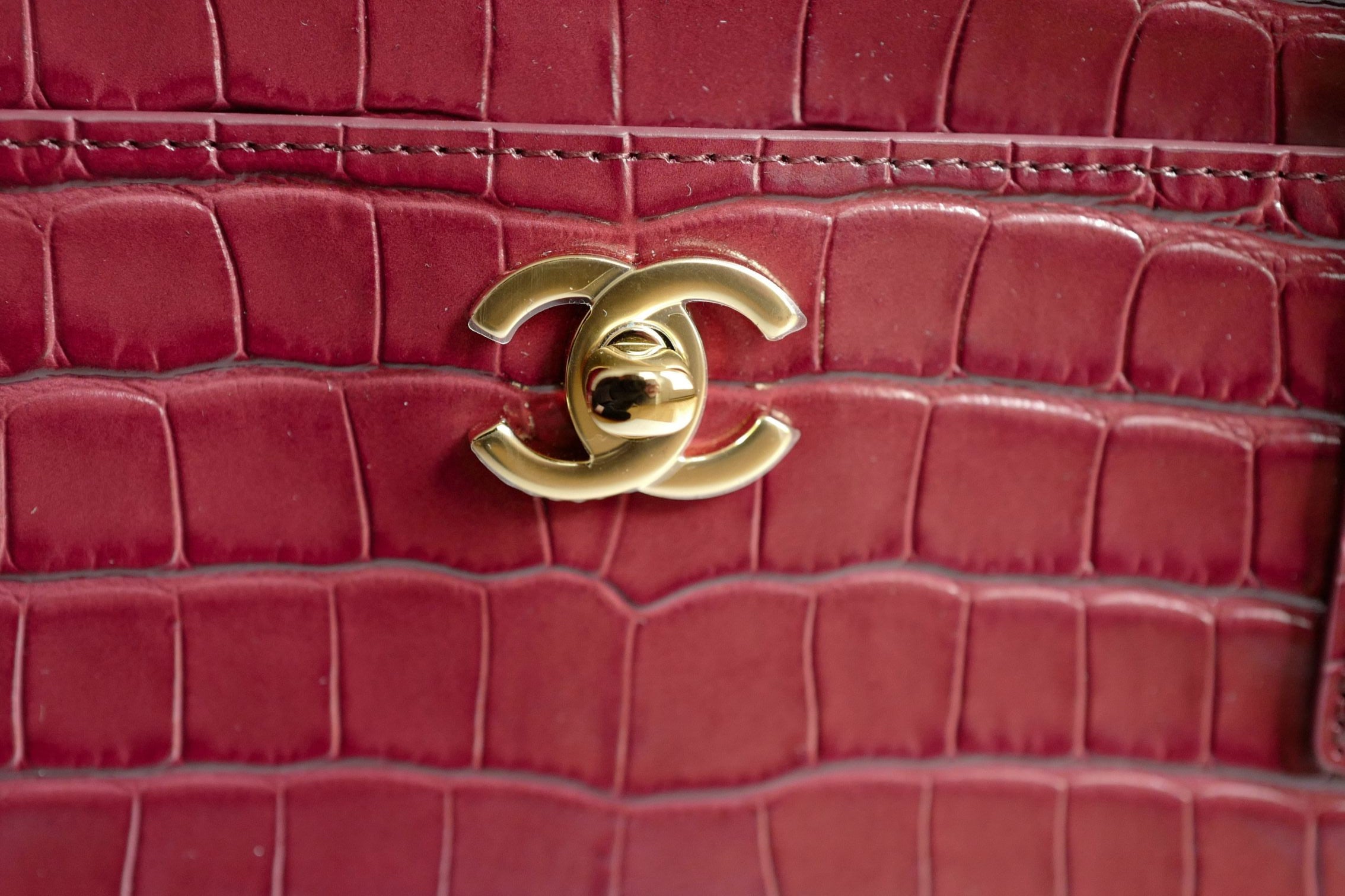 Chanel 26S Matthieu Blazy's Small Tote Red Crocodile Embossed Calfskin GHW