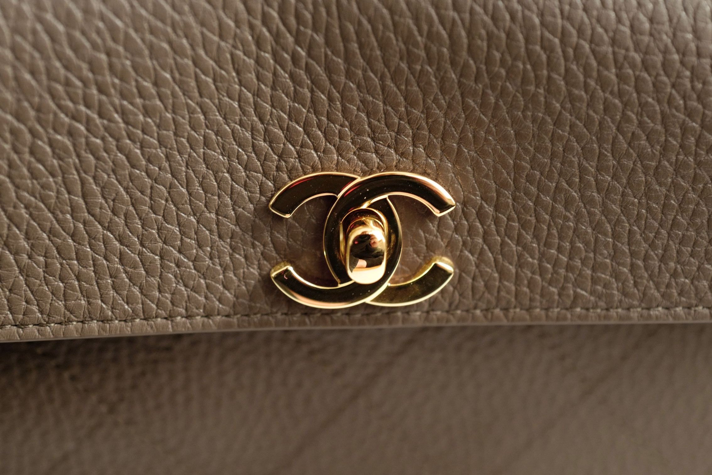 Chanel 26S Small Shopping Bag Matthieu Blazy Baguette Dark Khaki Calfskin GHW