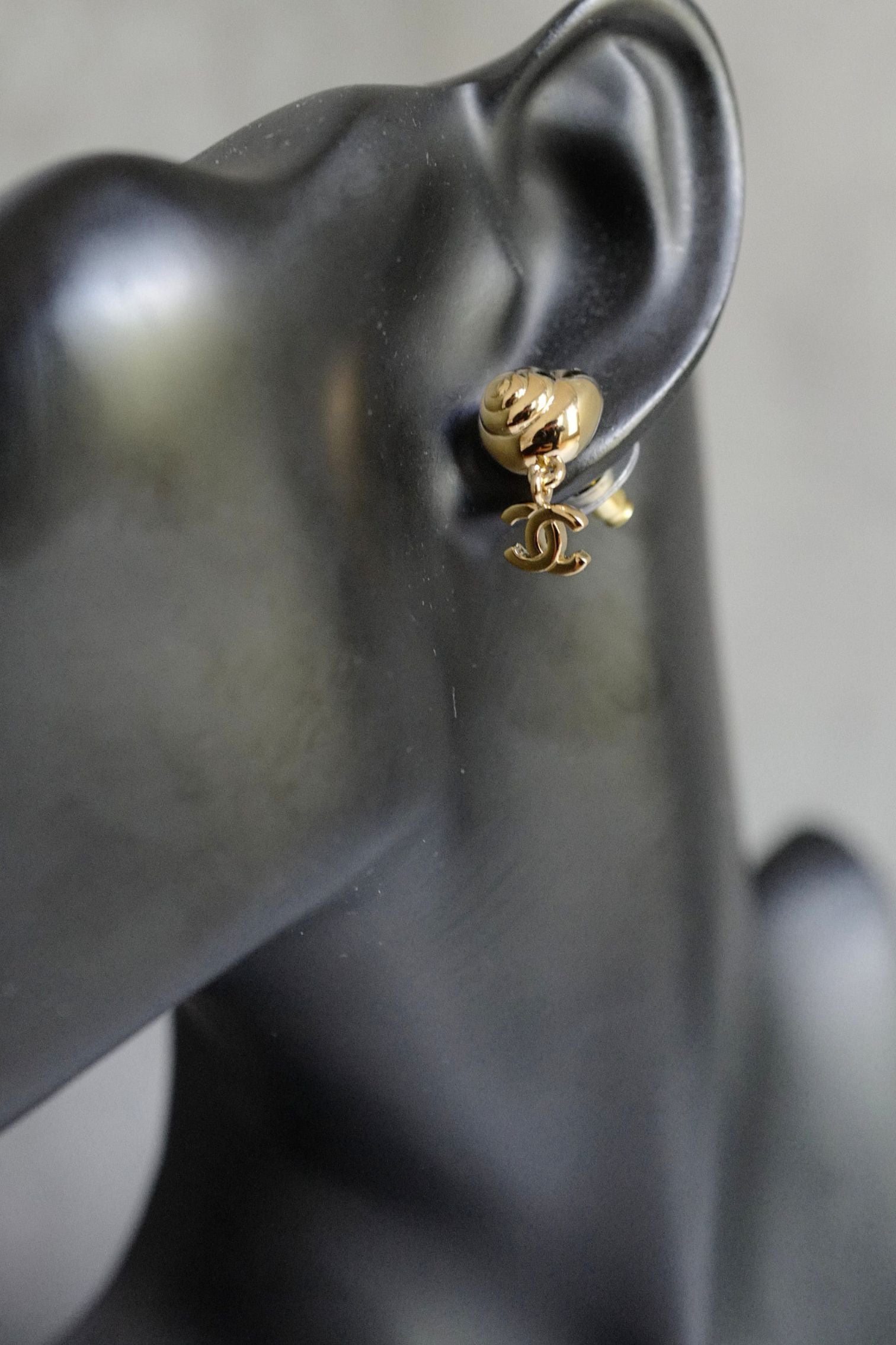 Chanel 26M Coco Beach Pendant Earrings Metal Gold
