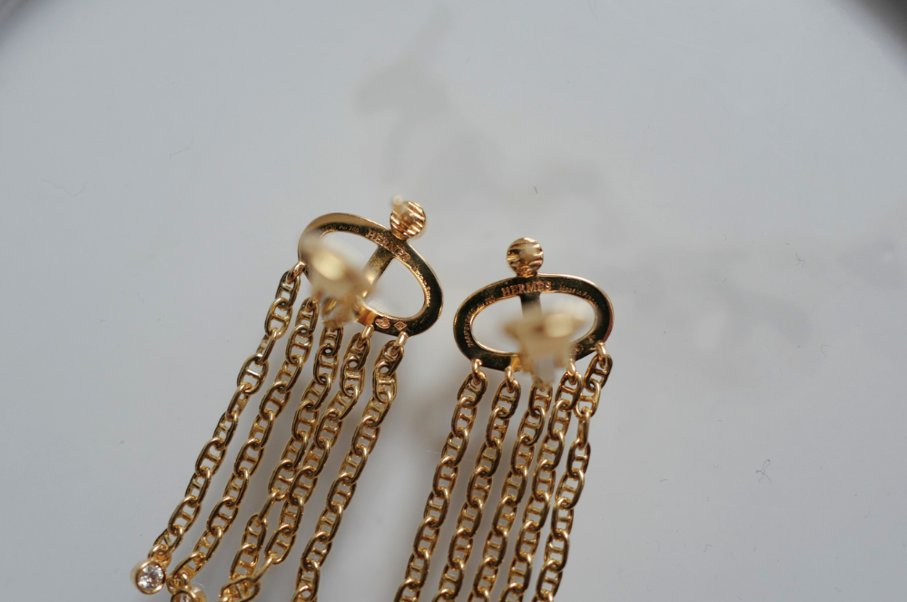 BNIB Hermes Calypso dangling earrings dia yg 18K Sans