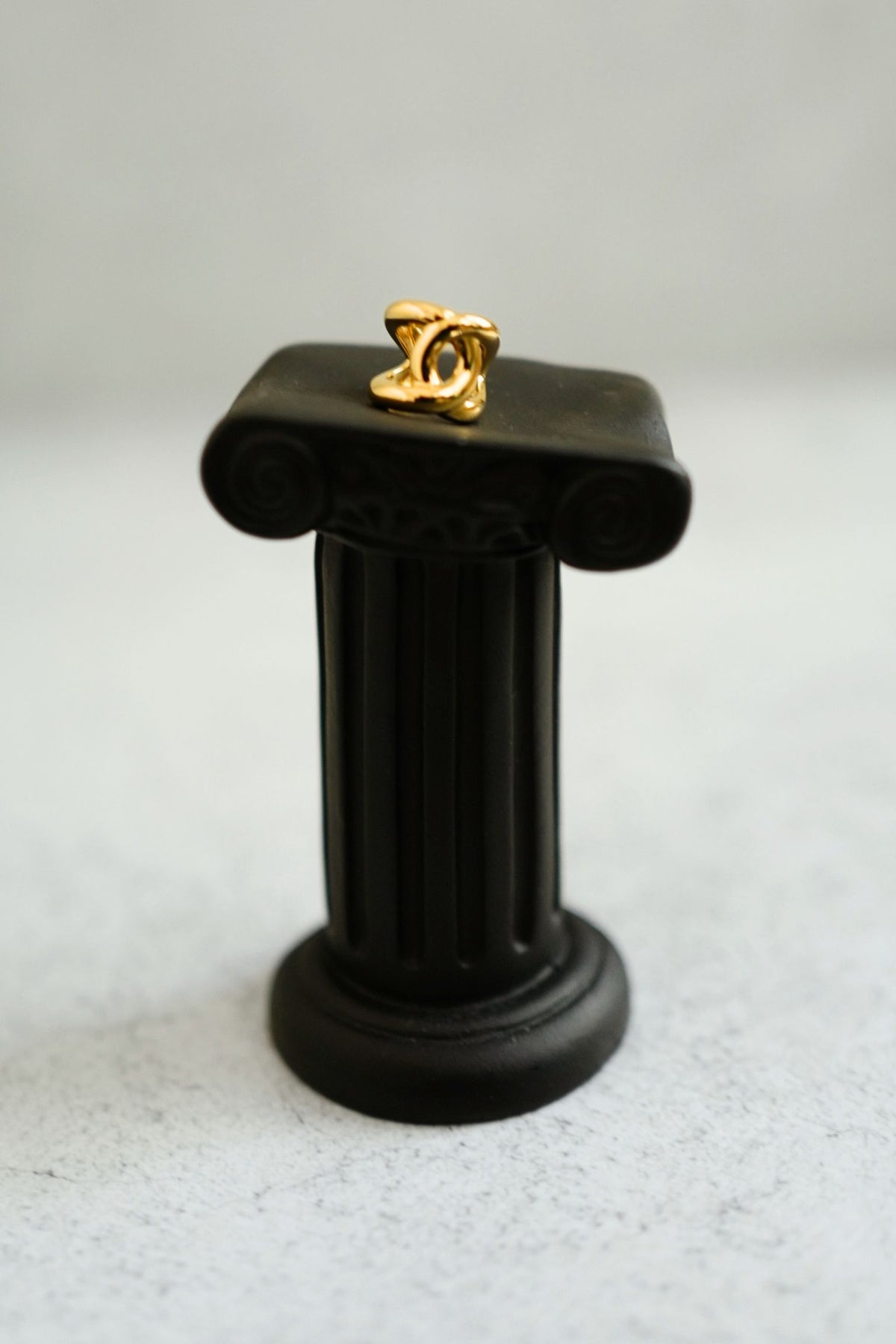 NEW Chanel 26K Ear Cuff Metal Gold Interlocking CC Logo Women Earring
