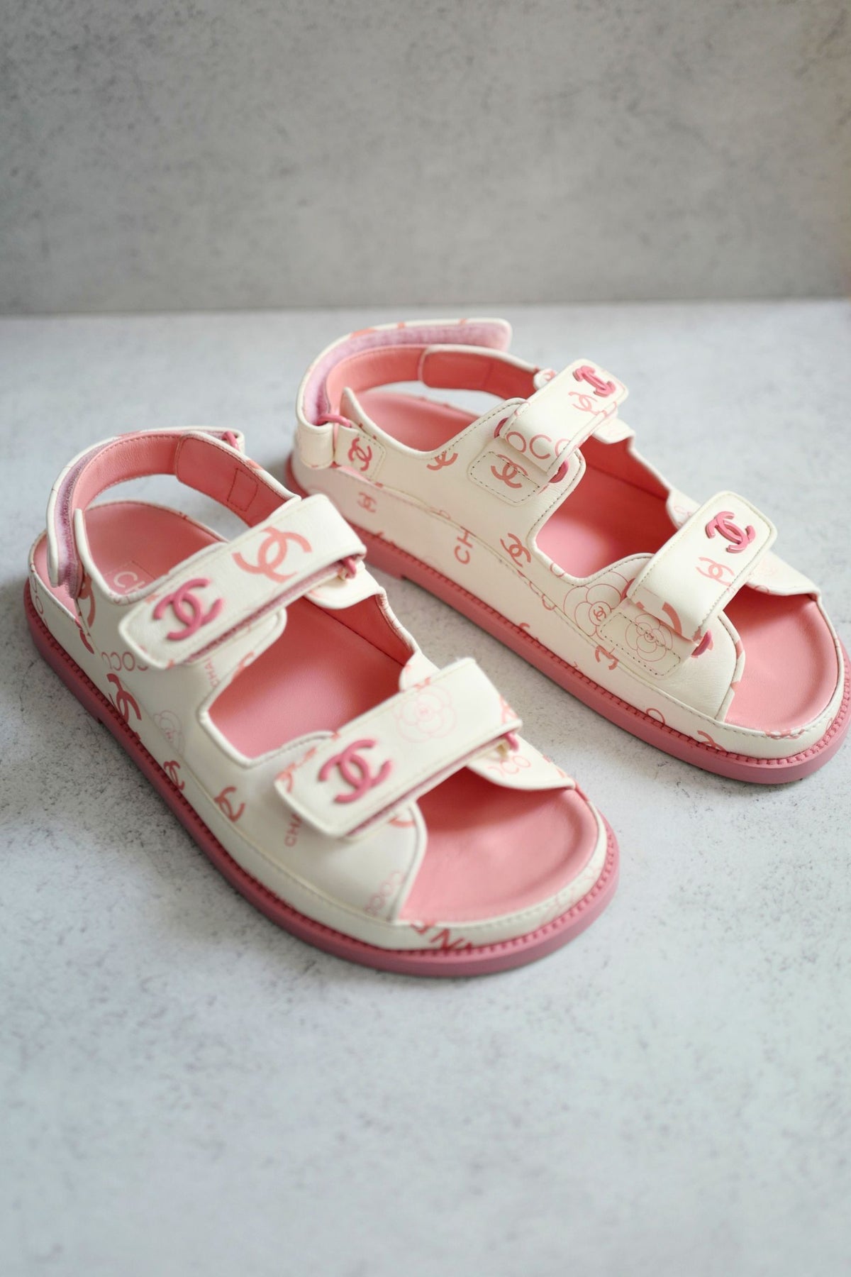 BNIB Chanel Dad Sandal 23A Monogram CC Logo In White/Pink Pink CC Logo Socks