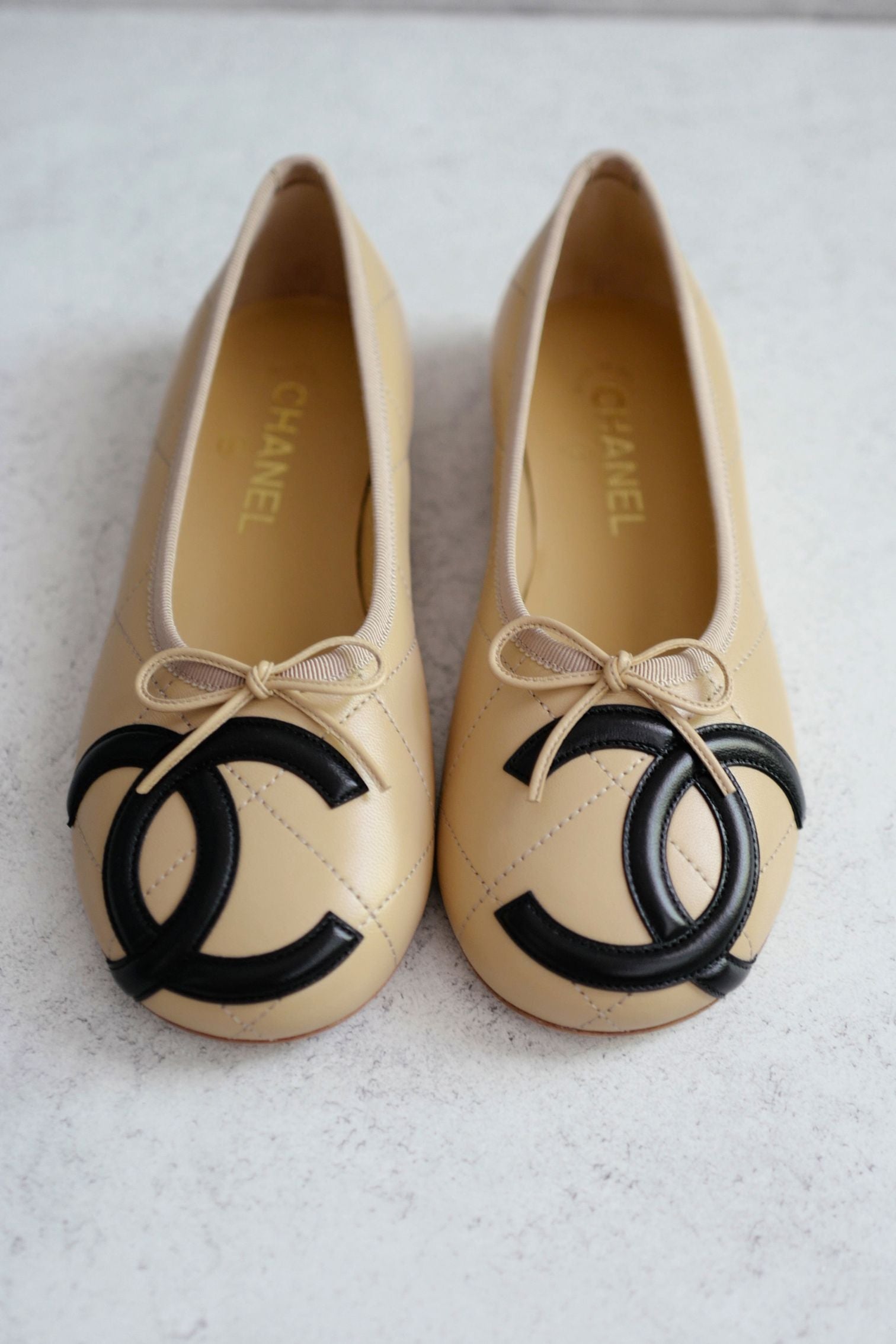 Chanel 26M Coco Beach Ballet Flats Beige Lambskin Size 37