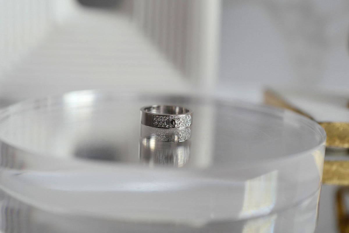 BNIB Hermes Kelly Ring in White Gold with Diamonds Size 50 $7500 Retail