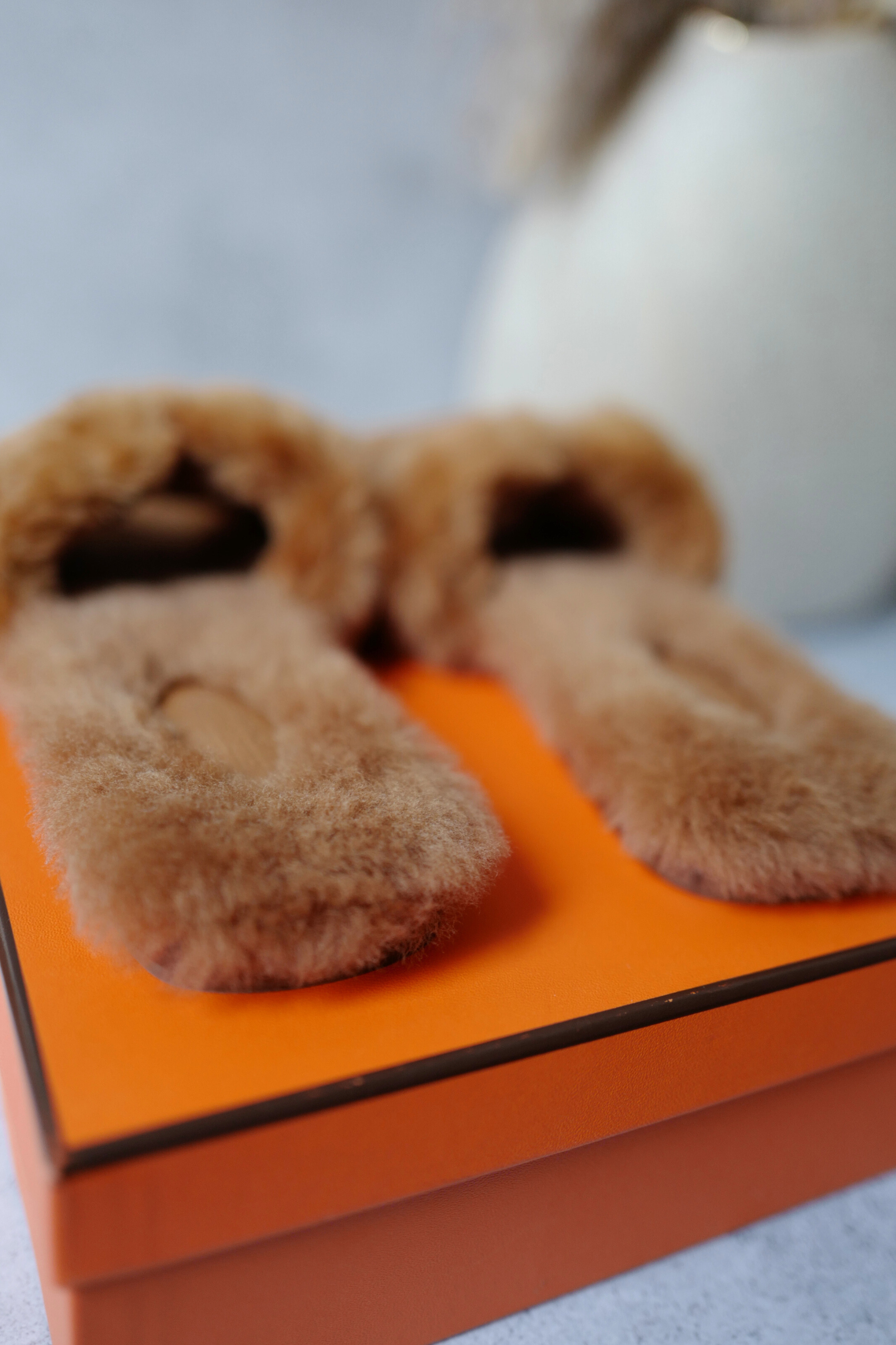 New Hermès Oran Sandal in Sheep Fur Naturel Size 38.5