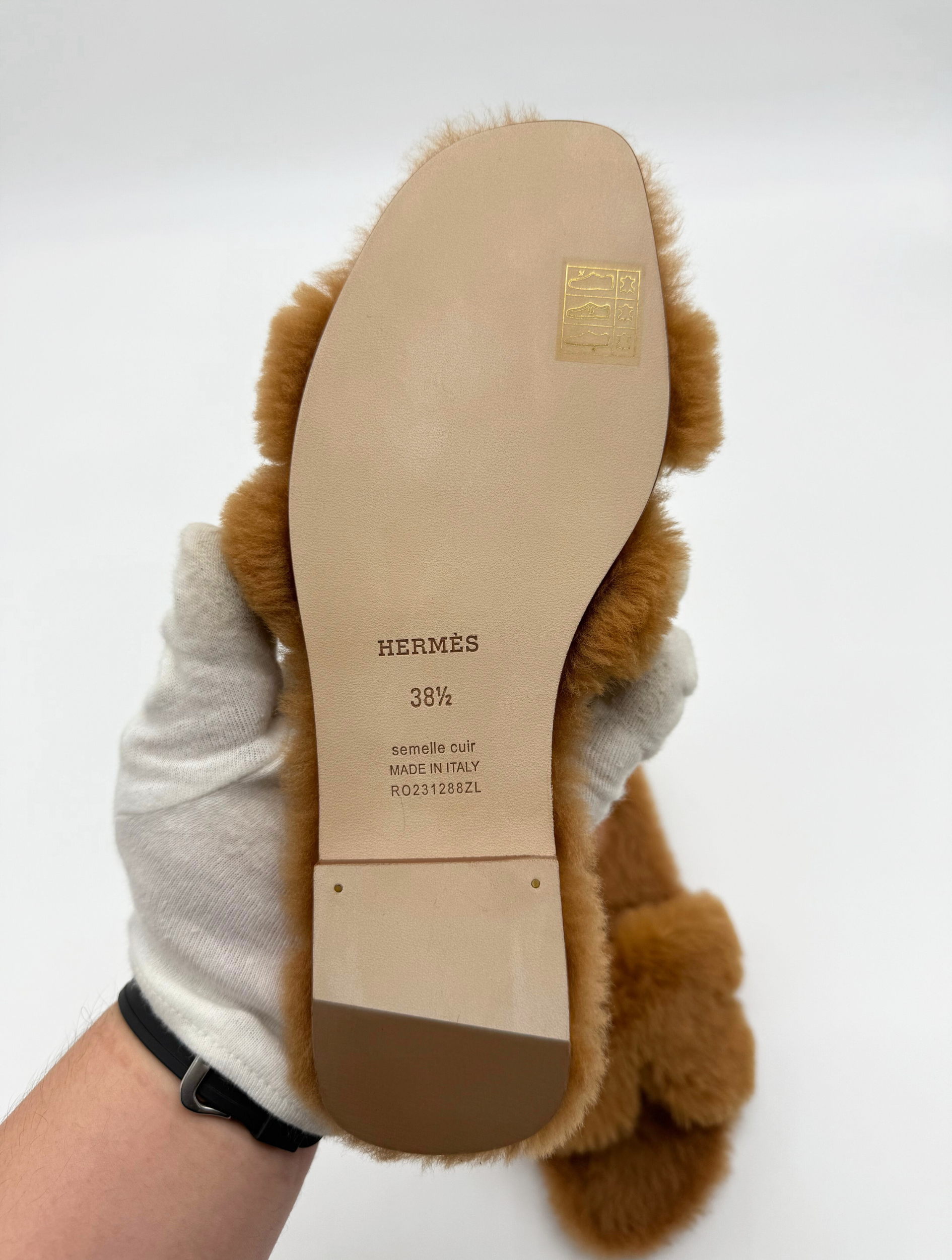 New Hermès Oran Sandal in Sheep Fur Naturel Size 38.5
