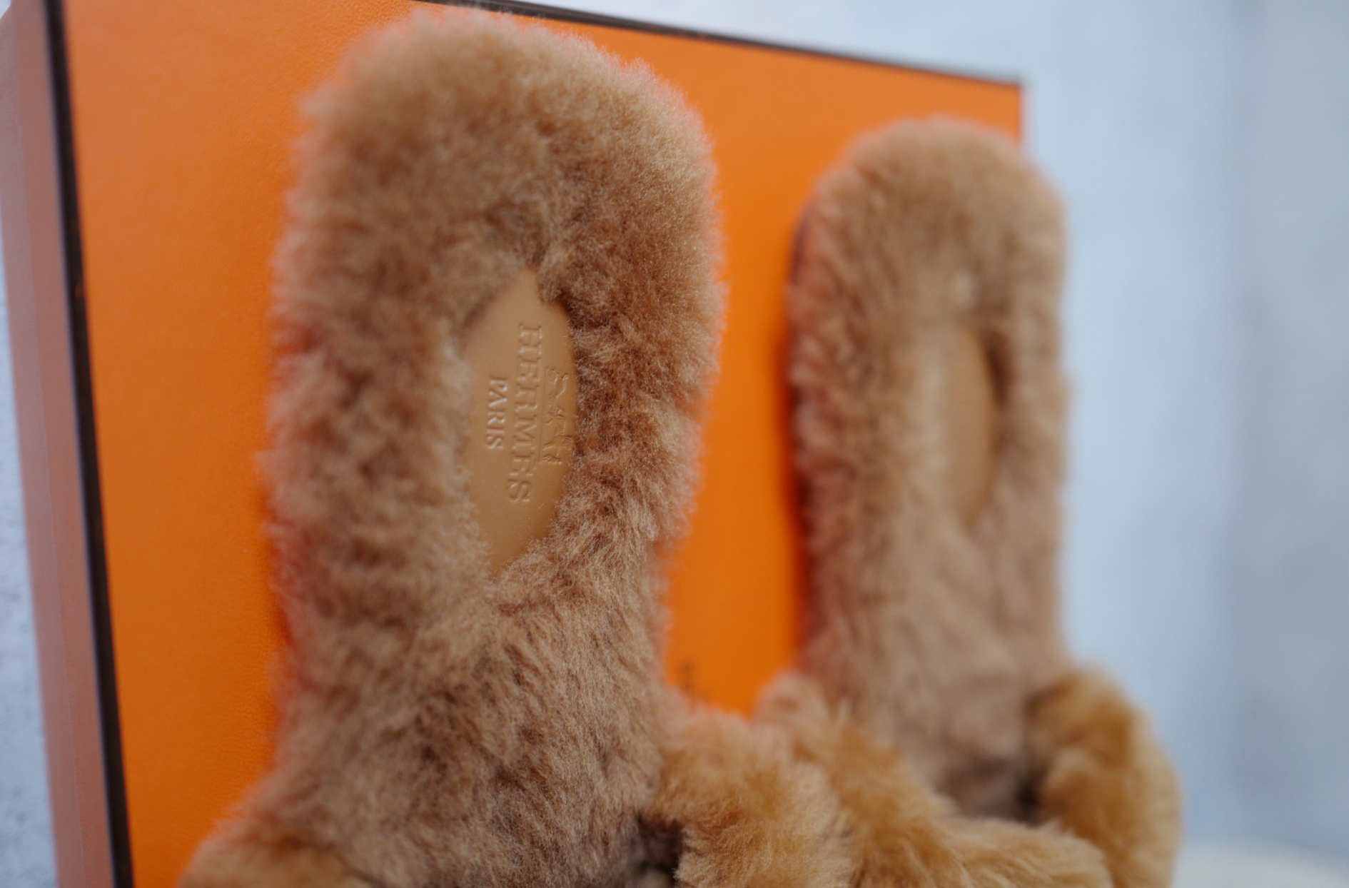 New Hermès Oran Sandal in Sheep Fur Naturel Size 38.5