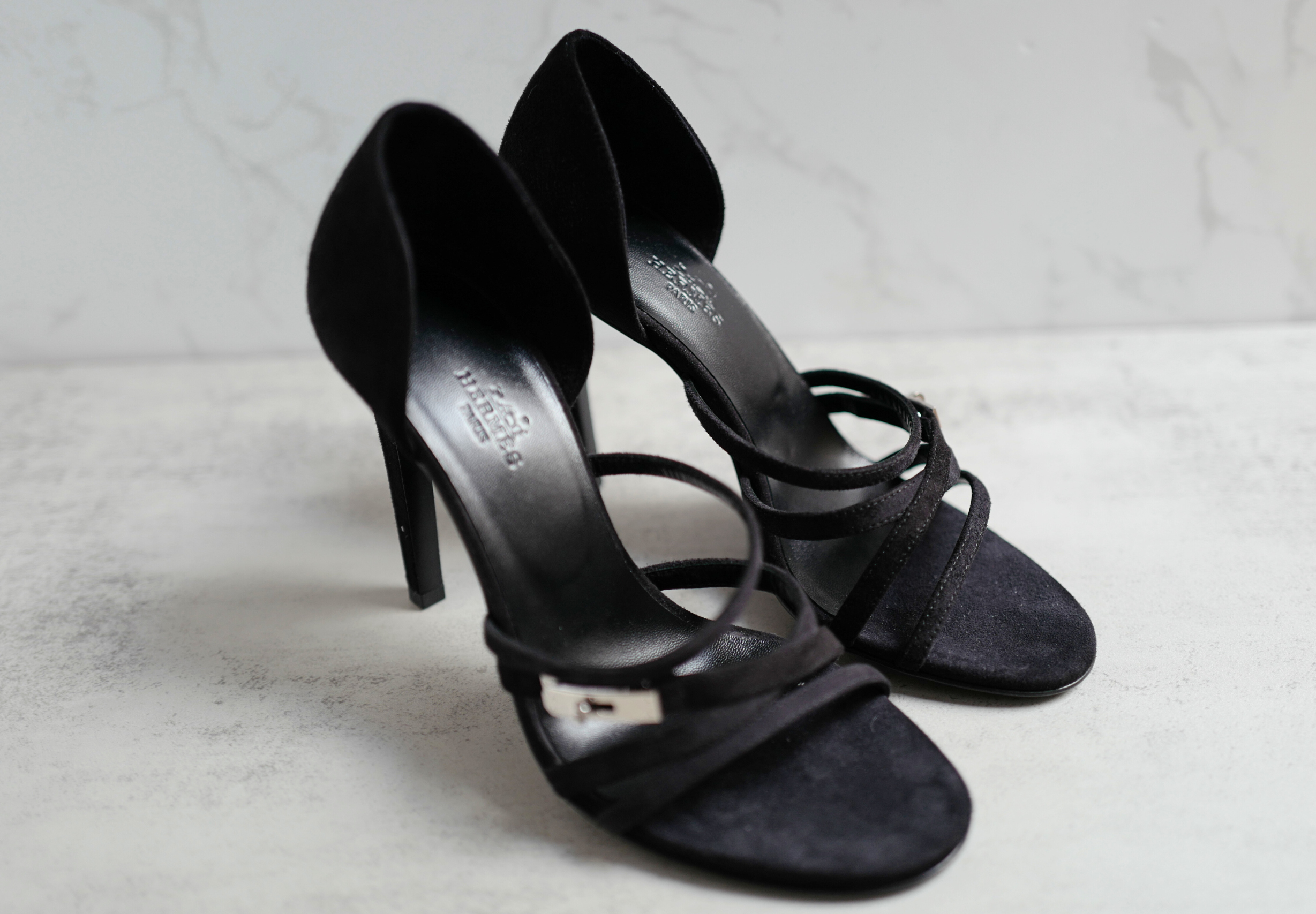 Hermès Lipstick 105 Sandal Noir Black Suede Strappy High Heels Size 37
