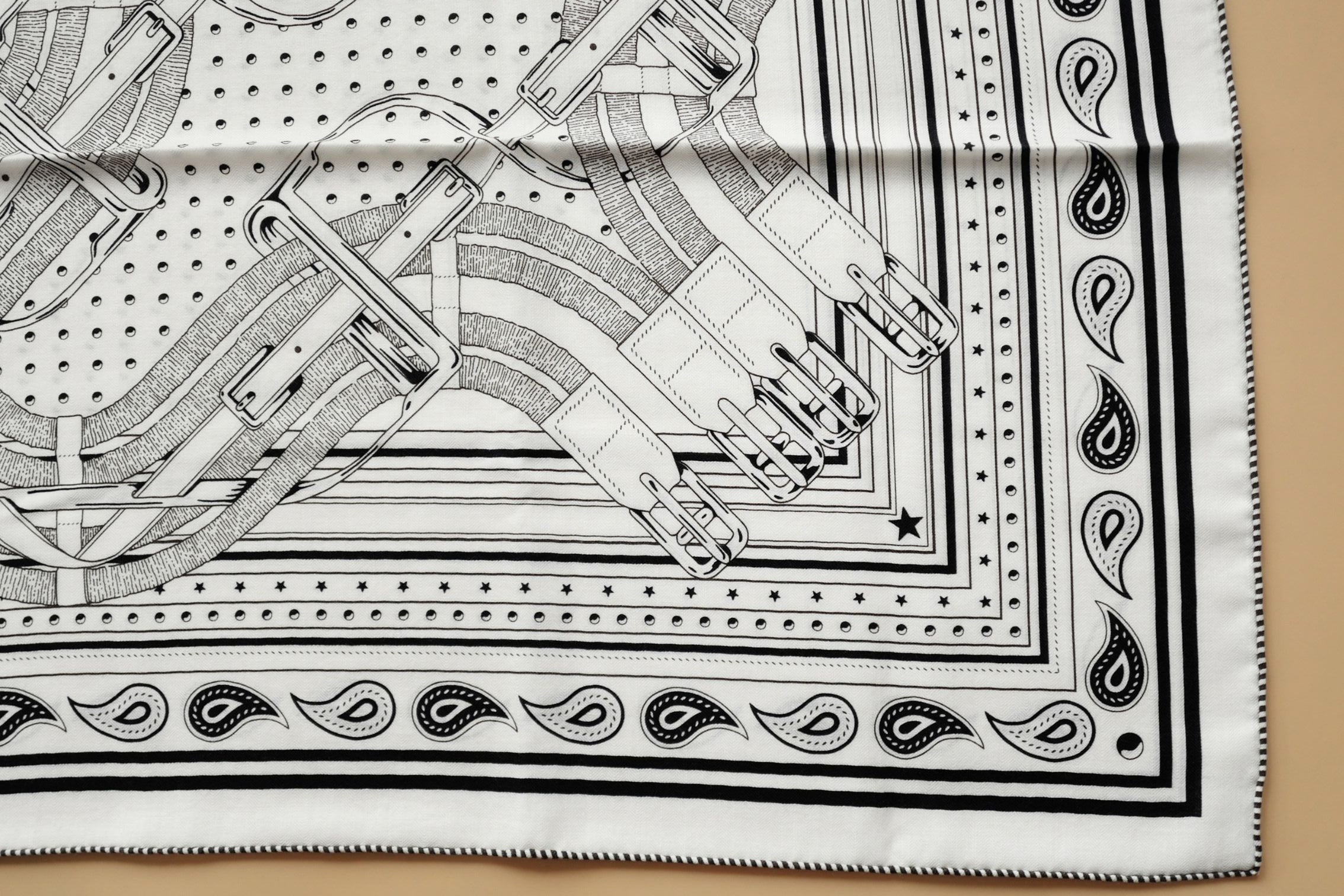 Hermès Mors a Jouets Bandana Shawl 140 Blanc/Bleu Marine/Ébène Cashmere Silk