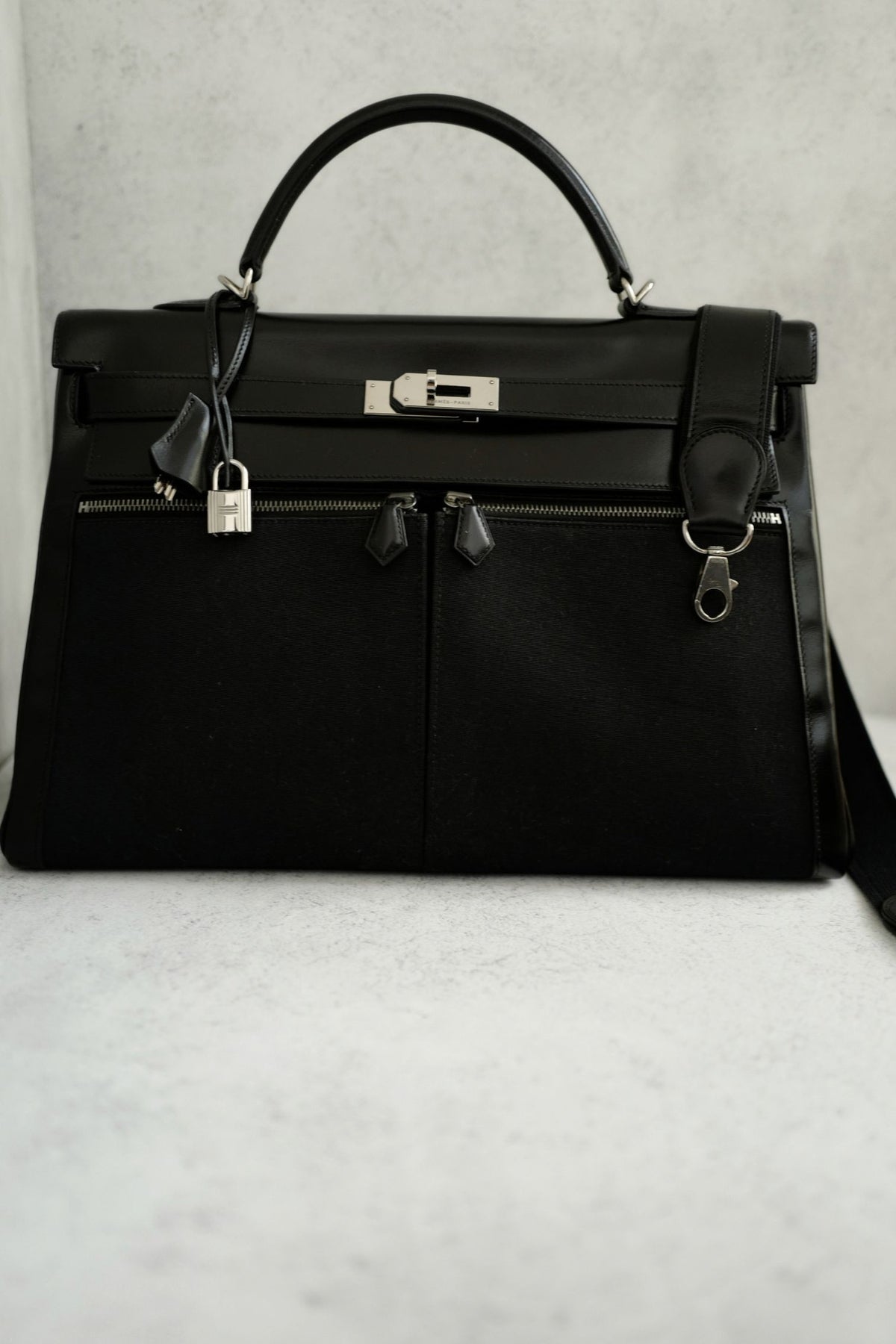 Hermes Kelly 40 Lakhis Noir Calfskin Leather Palladium Hardware