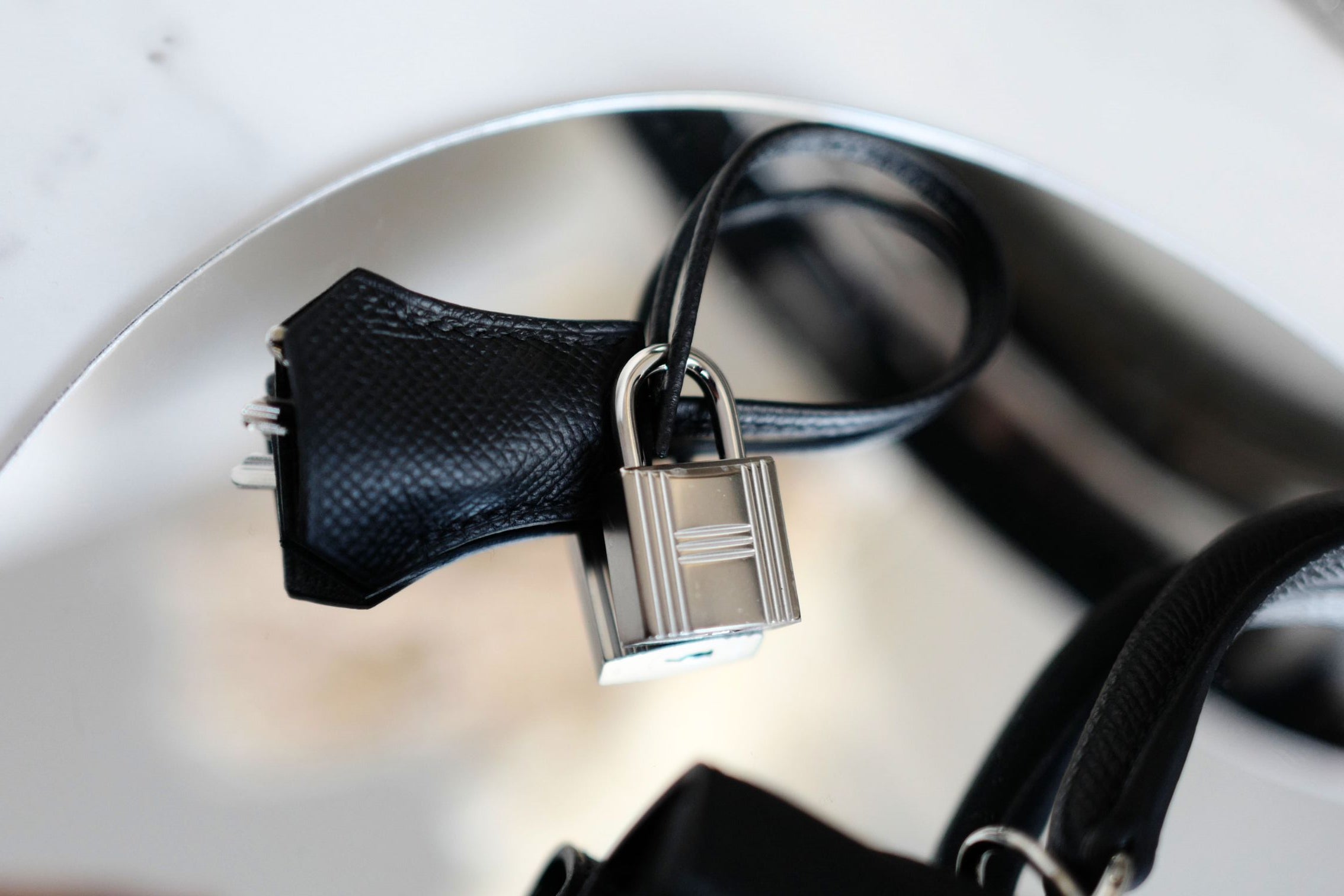 Hermès Kelly 25 Black Epsom Sellier Palladium Hardware K Stamp 2026