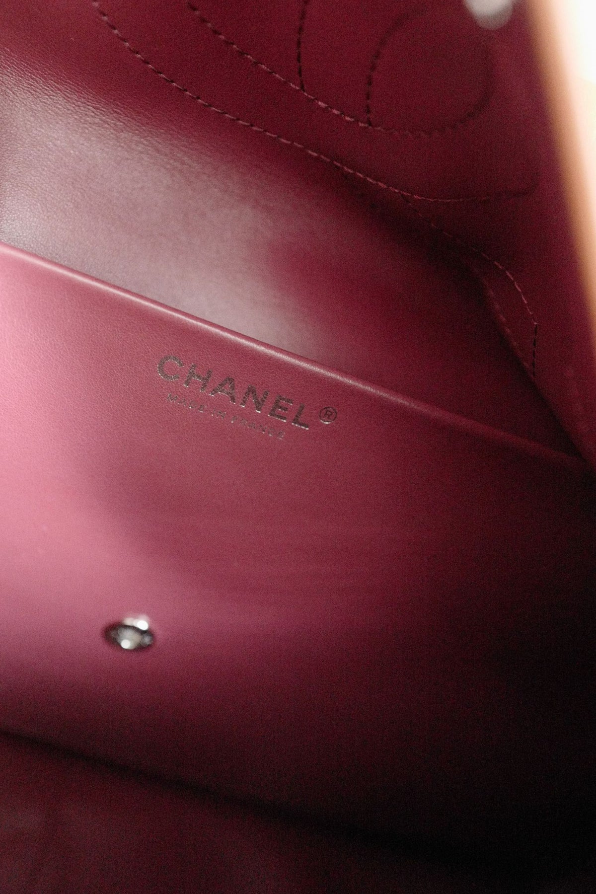 Chanel 26A Matthieu Blazy Maxi 38 Flapbag Camel Grained Calfskin Silver HW
