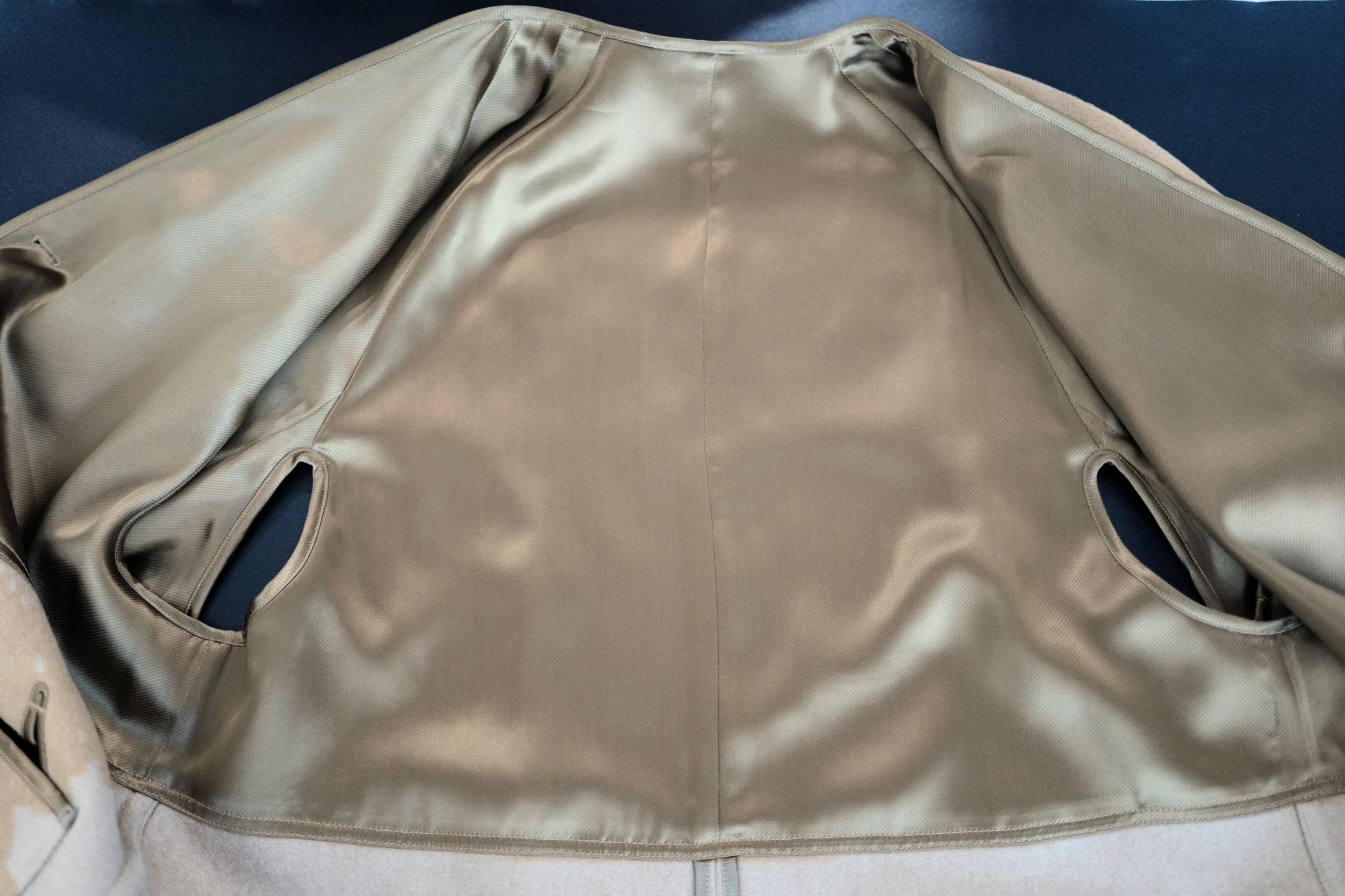 Hermès Women’s Overcoat Size 34 Beige Camel Hair Coat