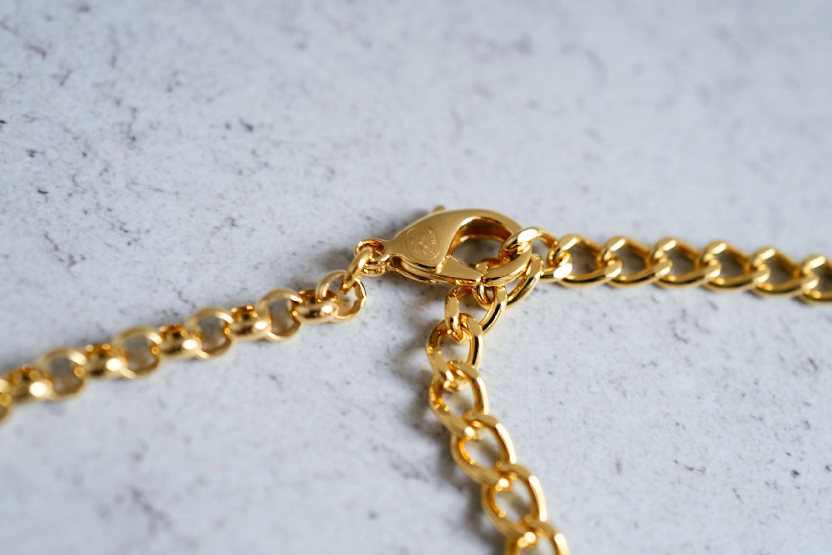 BNIB Chanel 24S Chain Belt with COCO & No 5 Pendant in Gold & Pearly White 85