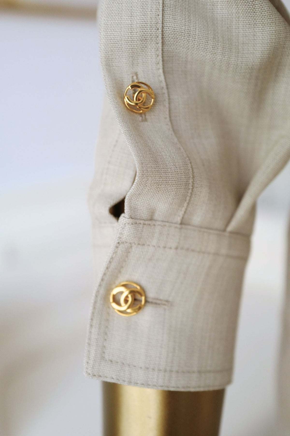 NEW Chanel 26K Women Shirt Wool Tailored Mushroom Beige Size 36