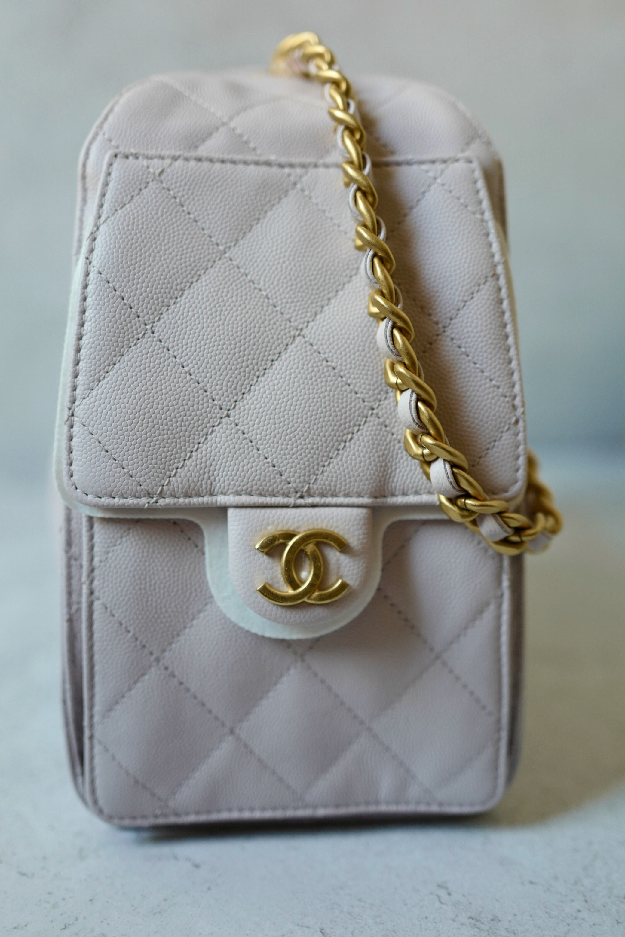 BNIB Chanel 25K Small Hobo Bag Light Pink Grained Calfskin with Gold Hardware