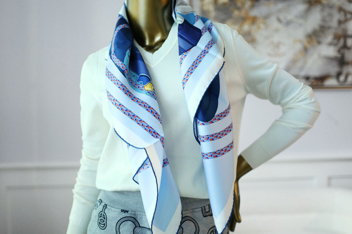 Hermes Derby 2000 Scarf 90 Bleu Ciel / Marine / Vieux Rose 100% Silk