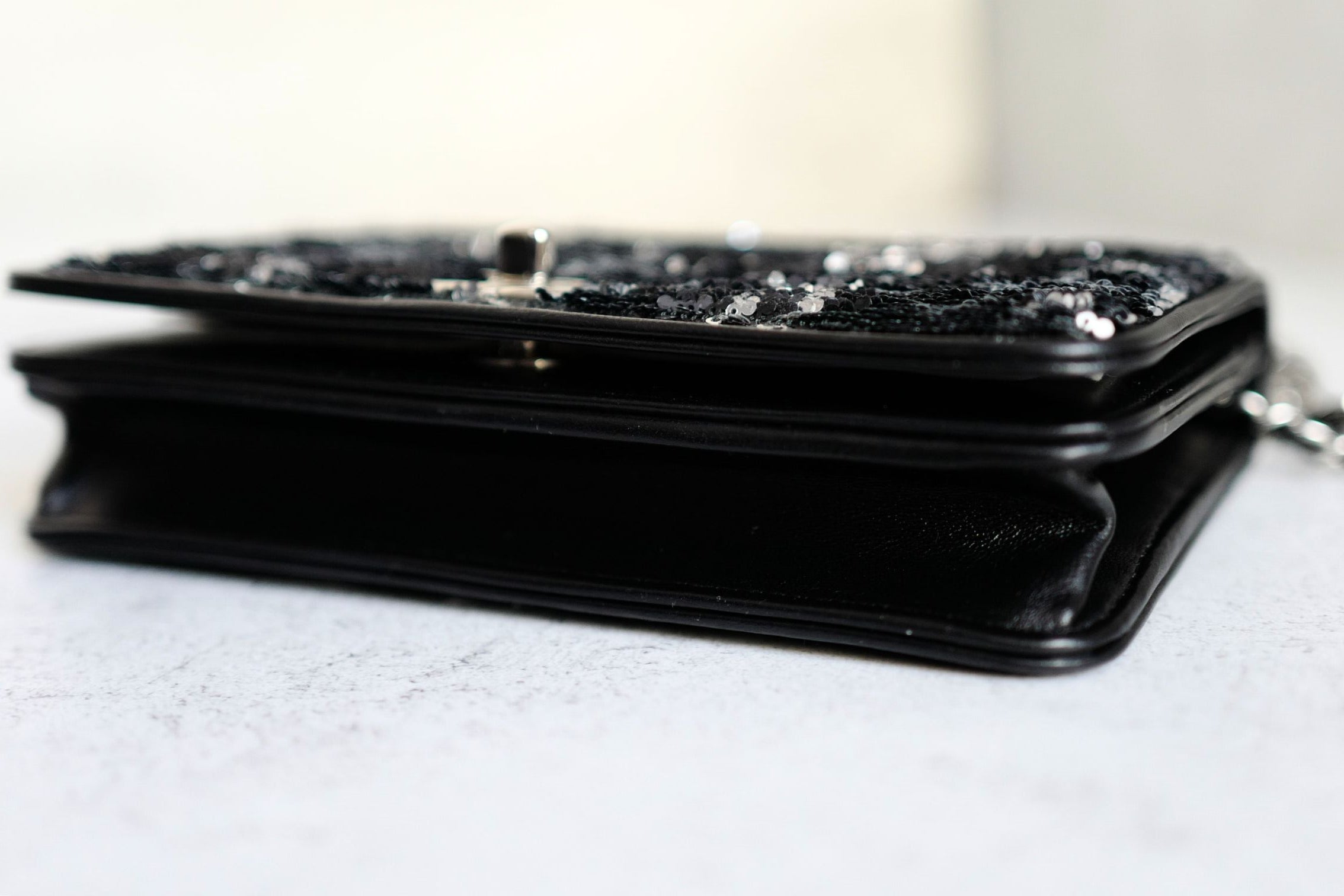 New 23K Chanel Classic Reversible Sequin CC Wallet On Chain Handbag