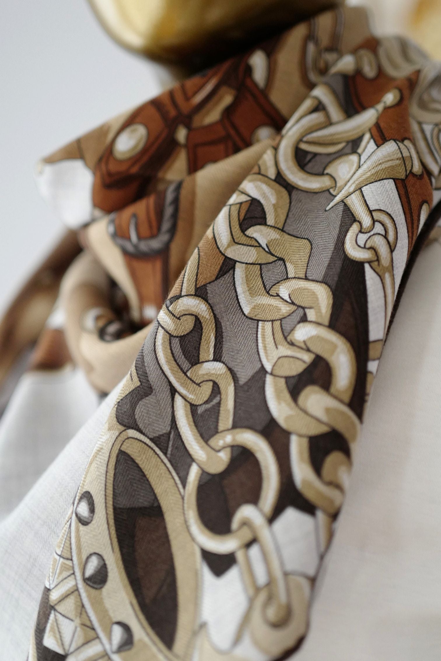 NEW Hermès Cheval Heavy Metal Scarf 100 Cashmere Silk Gris Clair / Kraft / Caramel