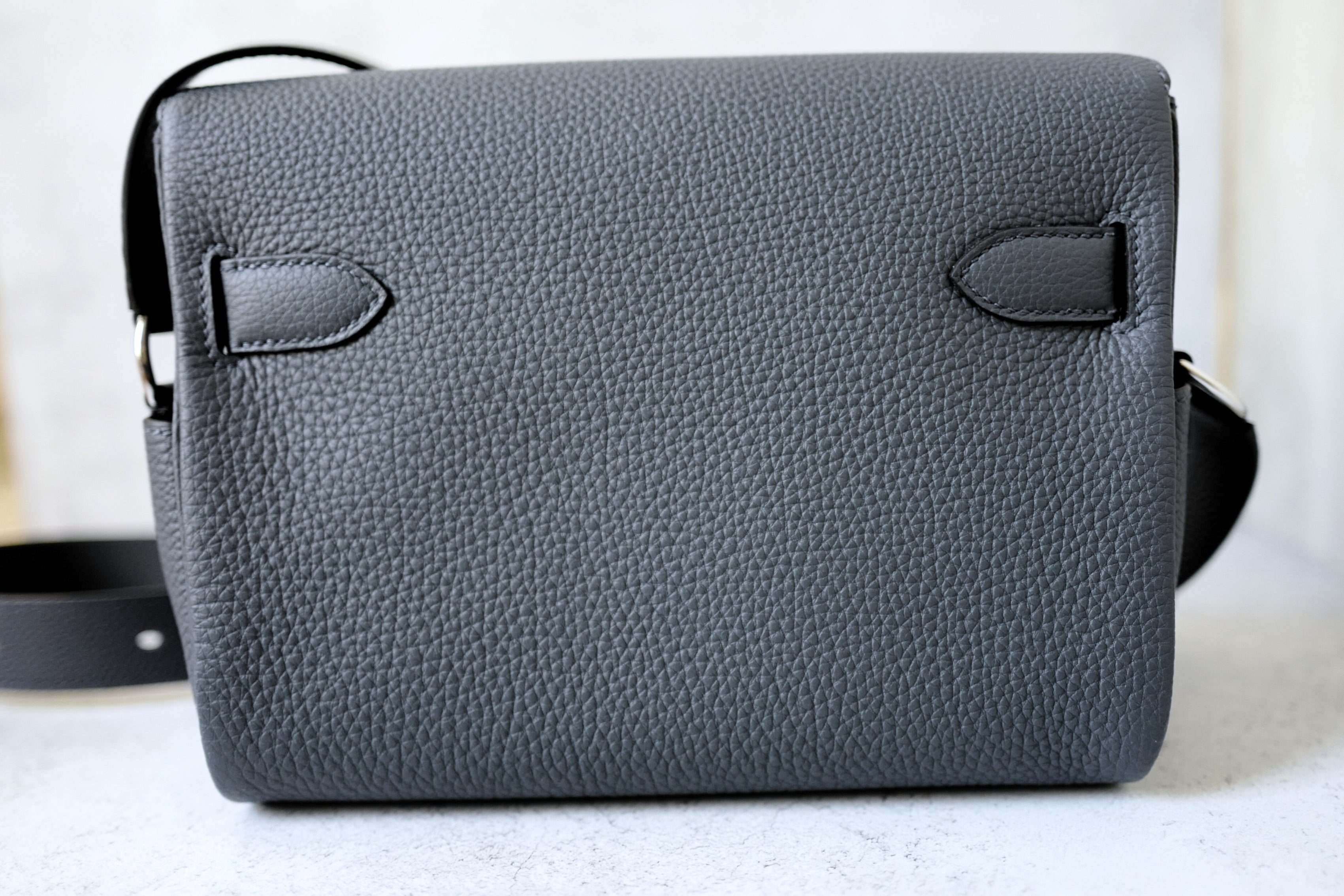 BNIB Hermès Kelly Messenger PM Veau Togo Bag Gris Misty Palladium Hardware