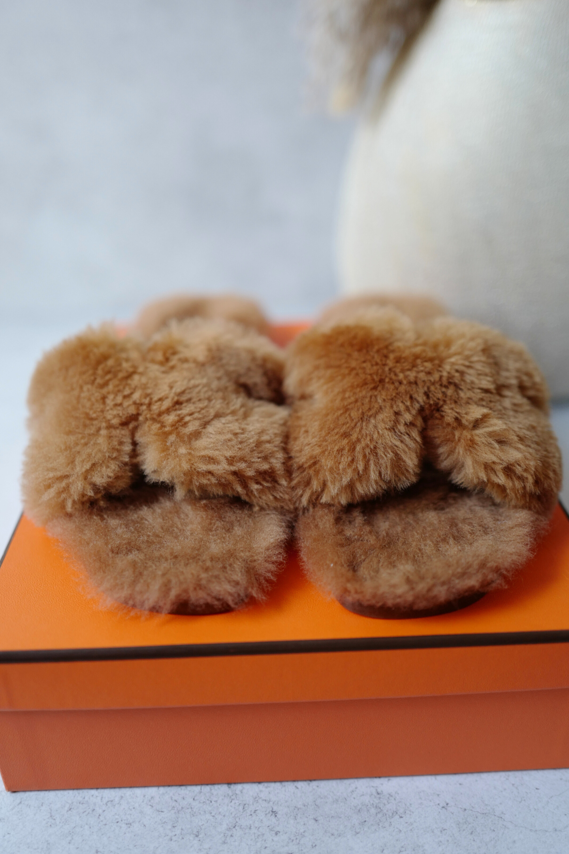 New Hermès Oran Sandal in Sheep Fur Naturel Size 38.5
