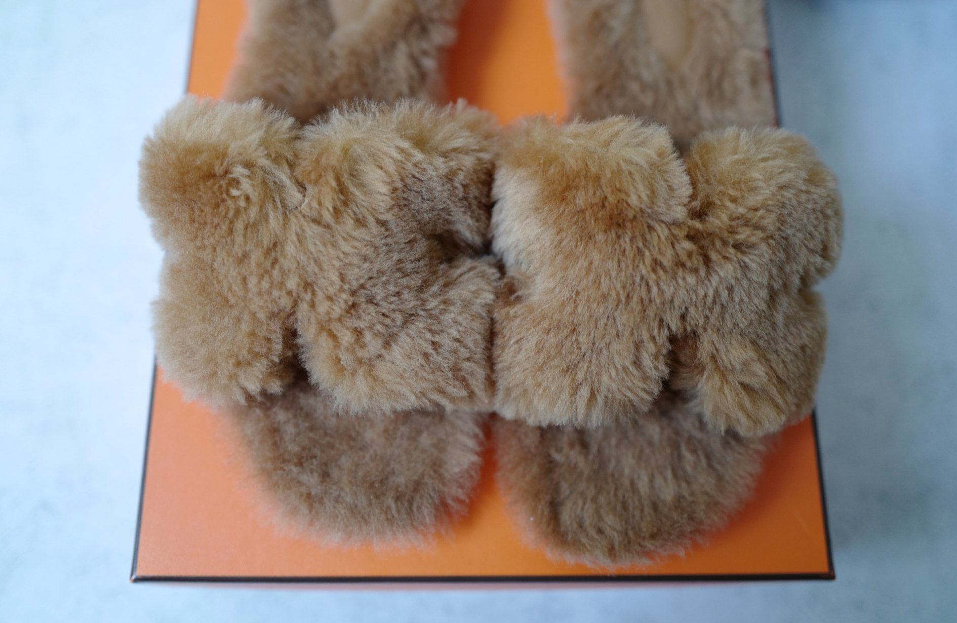New Hermès Oran Sandal in Sheep Fur Naturel Size 38.5