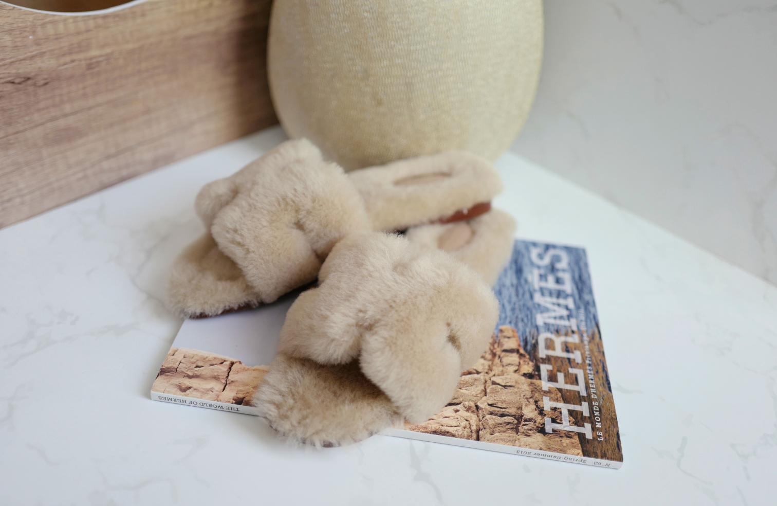 New Hermès Oran Sandal in Sheep Fur Beige Camel Size 39