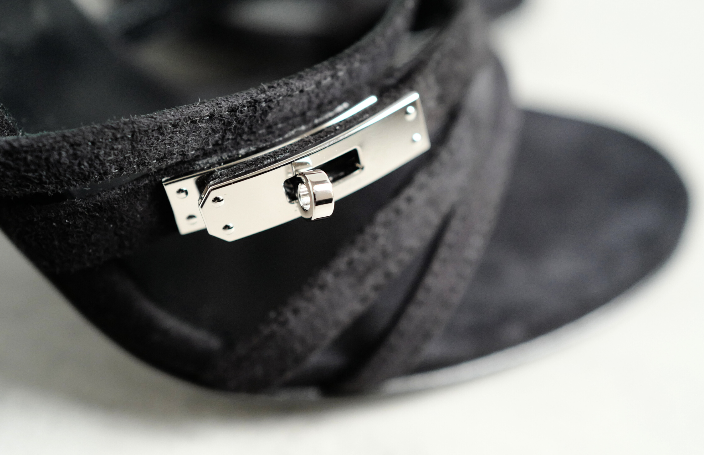 Hermès Lipstick 105 Sandal Noir Black Suede Strappy High Heels Size 37