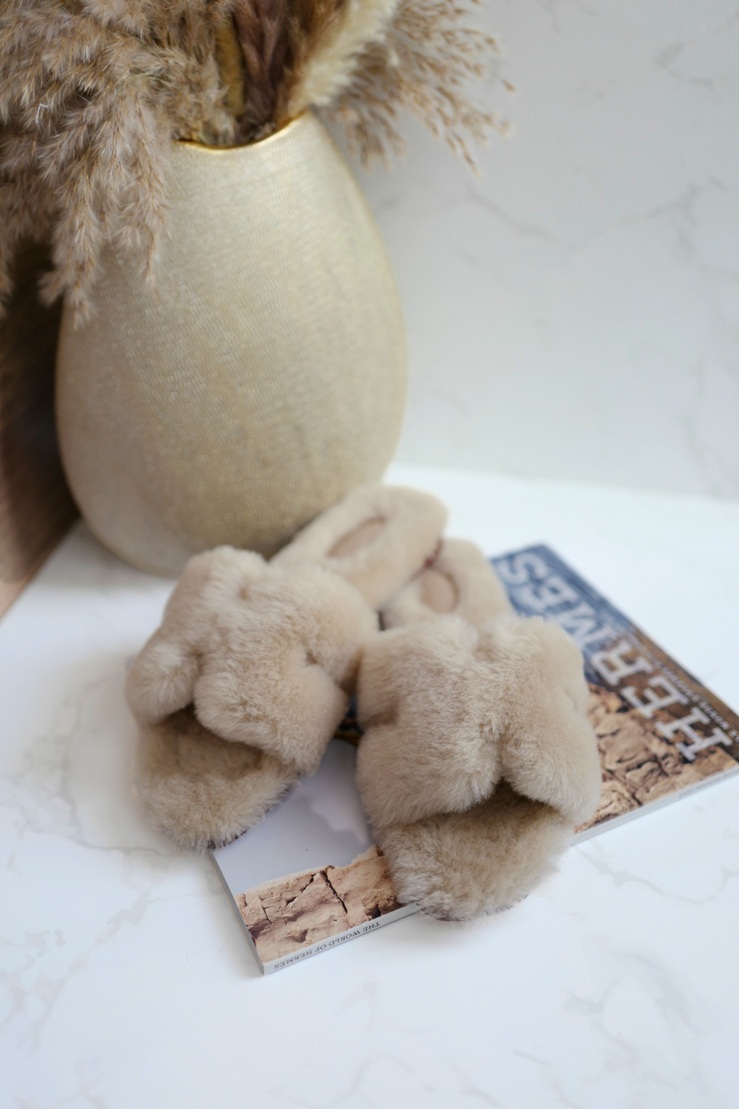 New Hermès Oran Sandal in Sheep Fur Beige Camel Size 39
