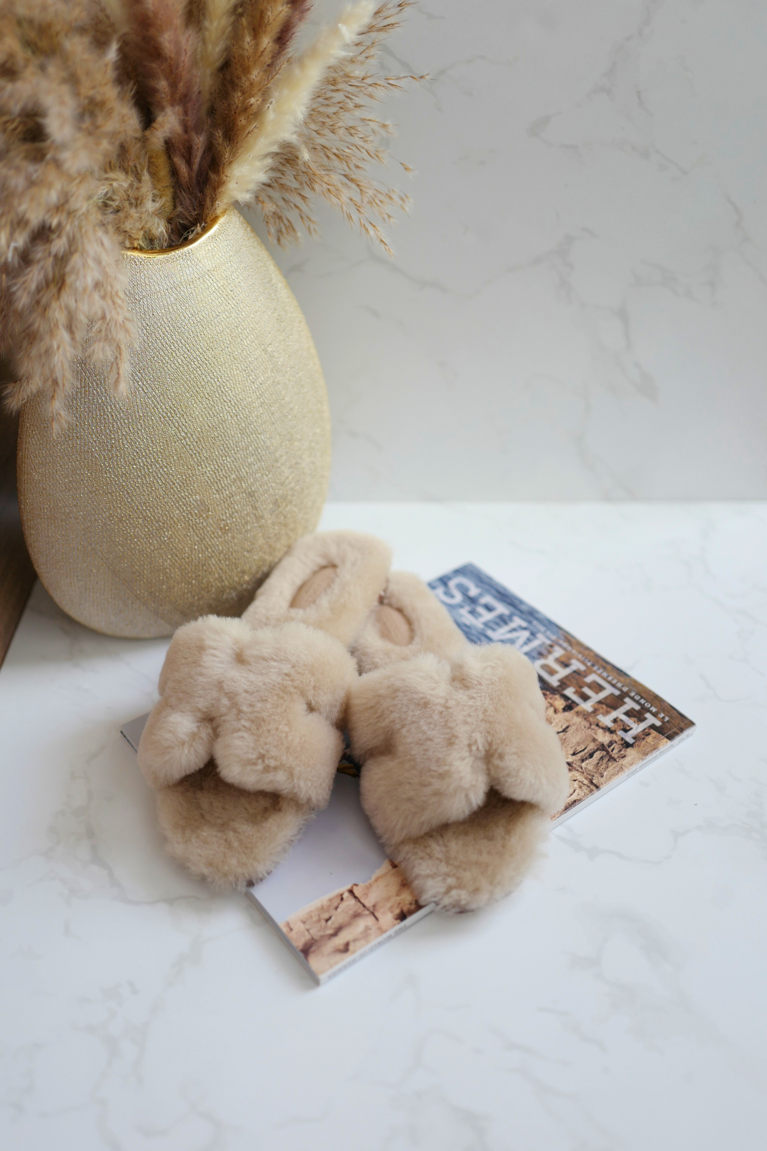 New Hermès Oran Sandal in Sheep Fur Beige Camel Size 39