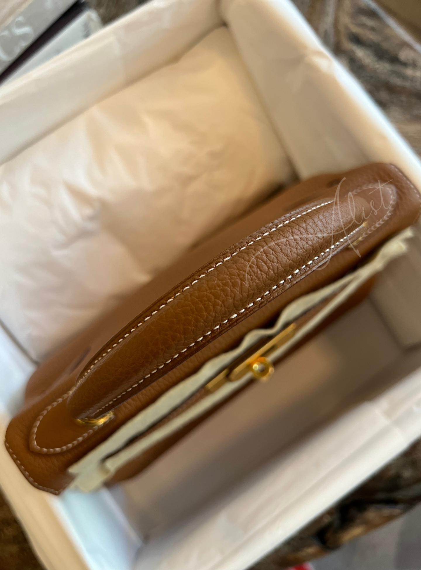 BNIB Hermes Kelly 28 Gold Togo With Gold Hardware Complete W Receipt NEW