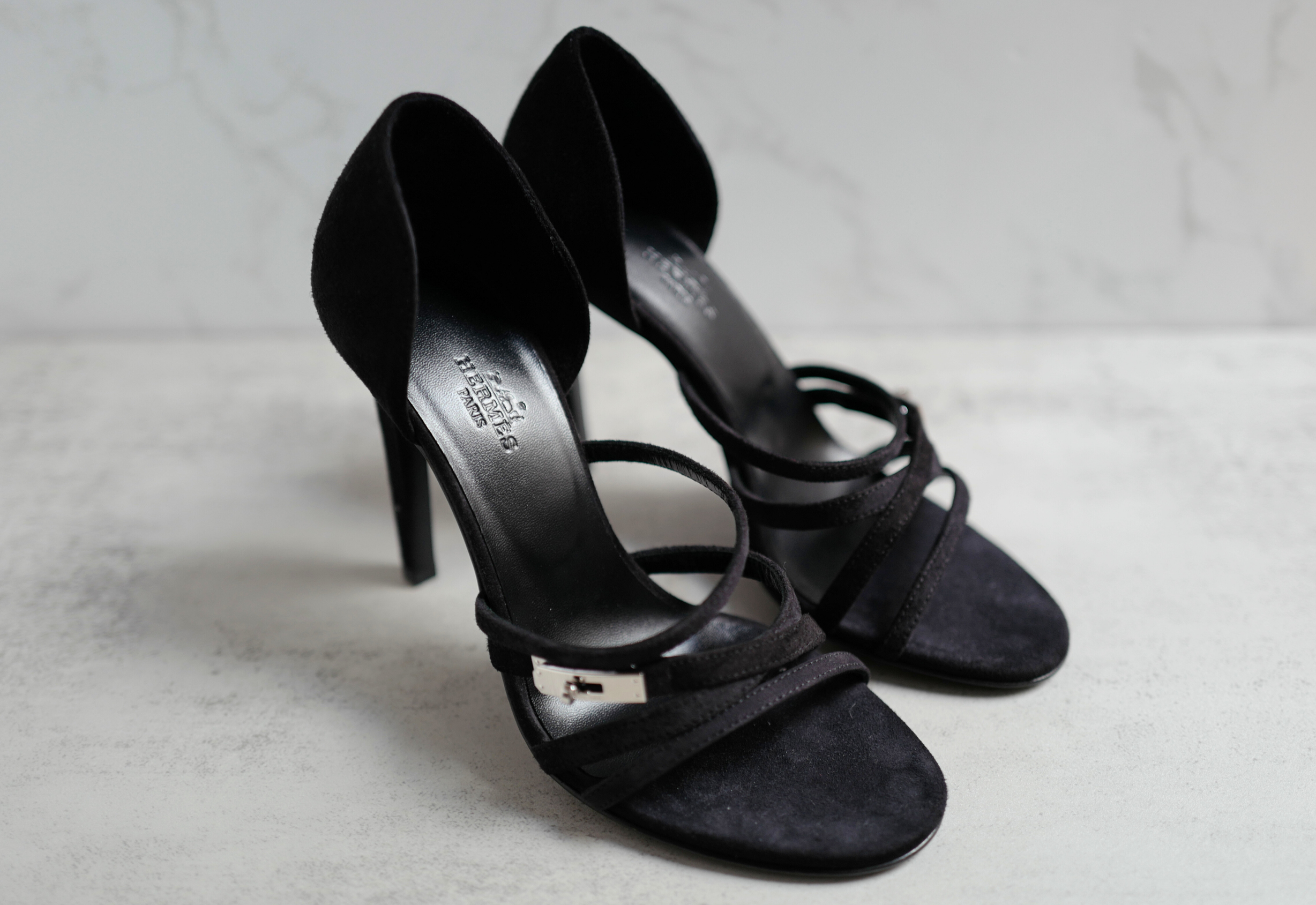 Hermès Lipstick 105 Sandal Noir Black Suede Strappy High Heels Size 37