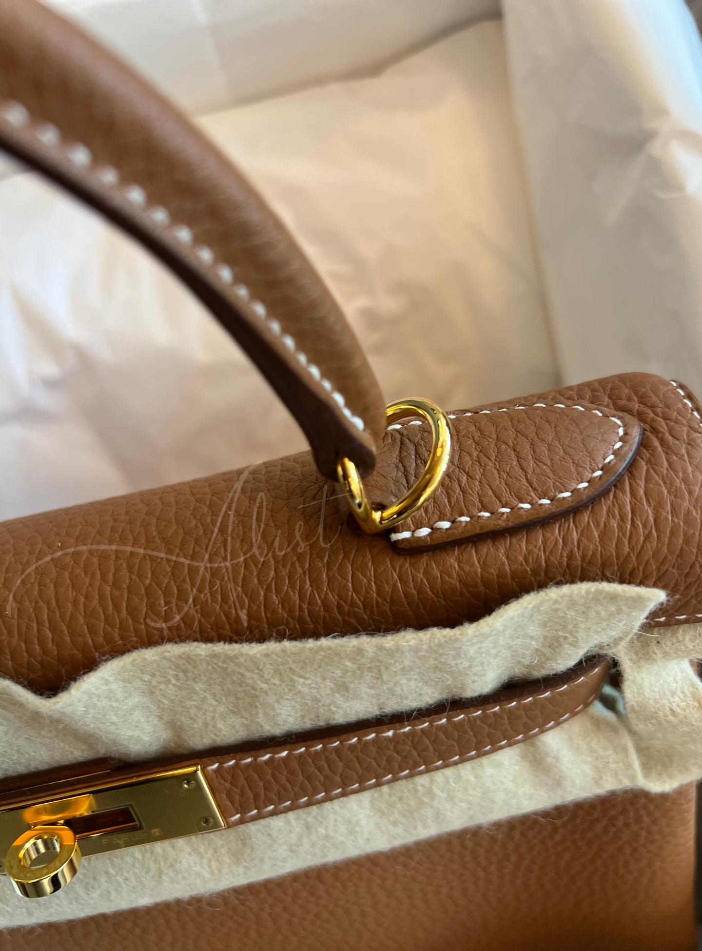 BNIB Hermes Kelly 28 Gold Togo With Gold Hardware Complete W Receipt NEW