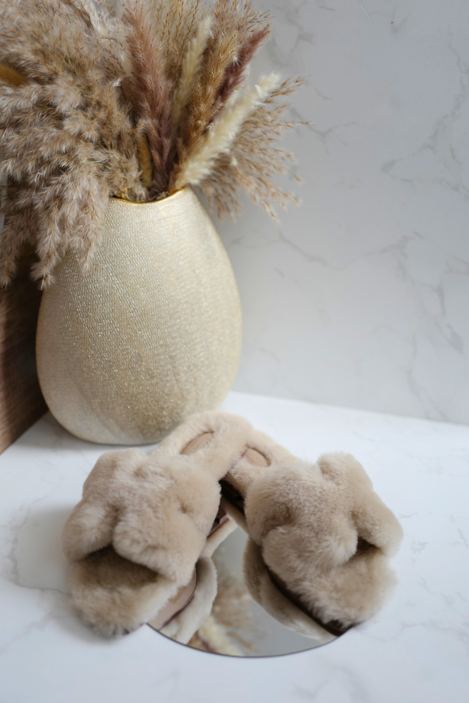 New Hermès Oran Sandal in Sheep Fur Beige Camel Size 39