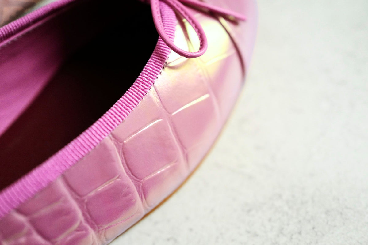 NEW Chanel 26K Matthieu Blazy's Ballet Flats Croc Embossed Calfskin Pink Size 37