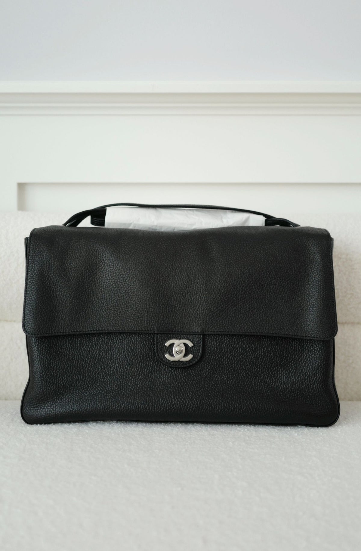 NEW Chanel 26S Maxi 38 Flapbag Black Grained Calfskin Silver Hardware