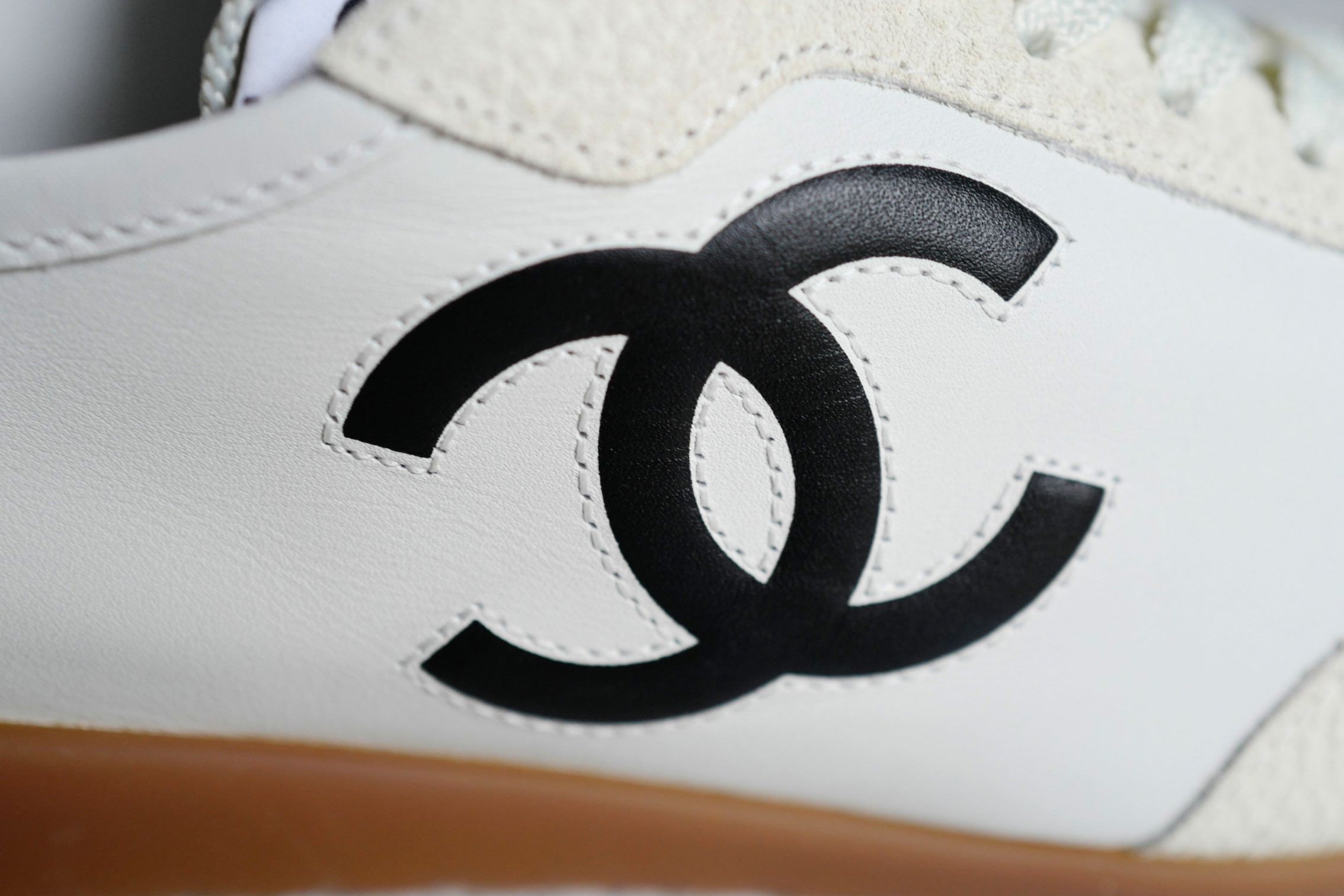 NEW Chanel 26P Sneakers White Black Calfskin Embossed Suede Size 38.5