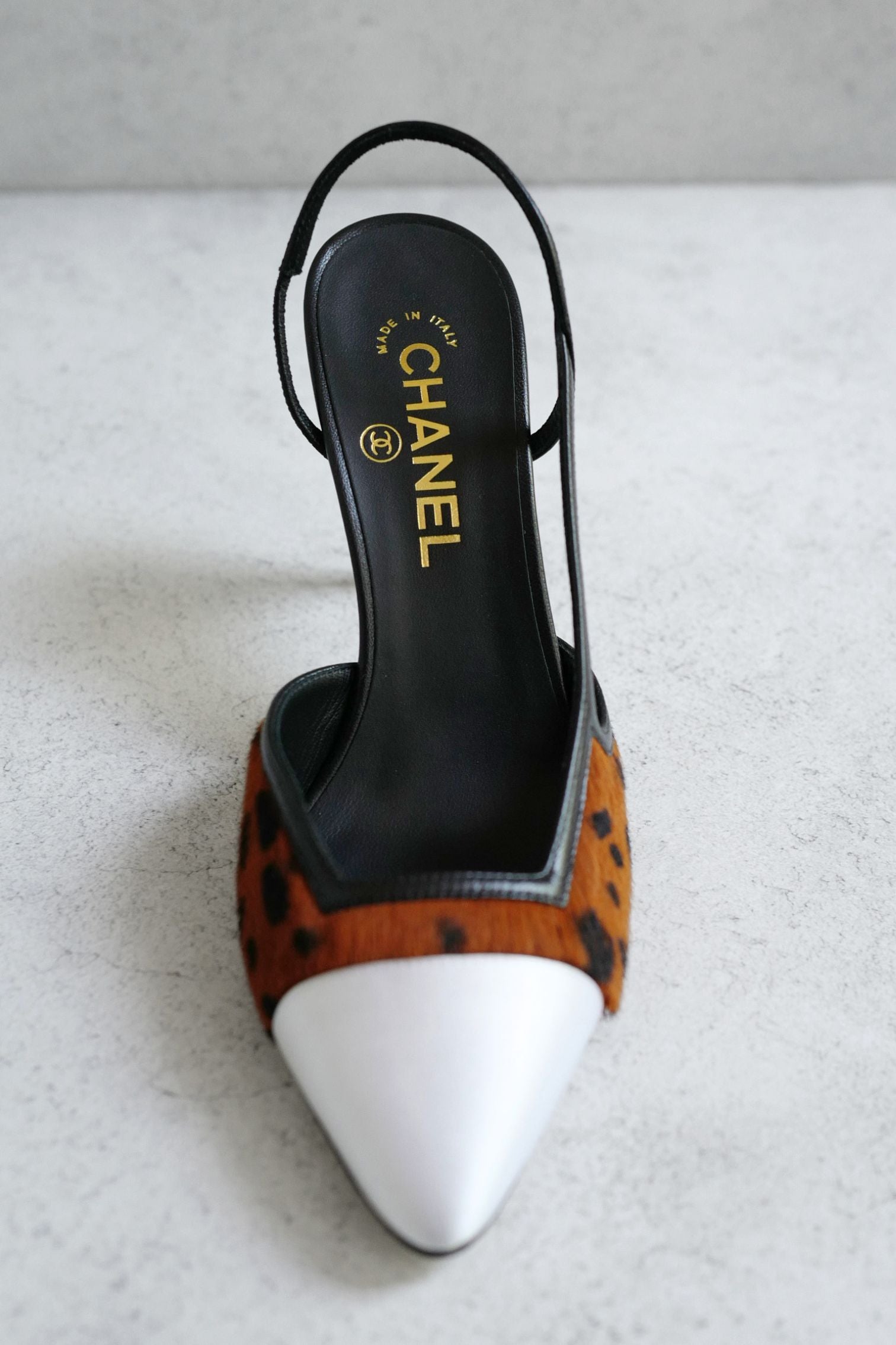 Chanel 26A Métiers d’Art Slingback Heels Brown/Black/White Leopard size 37.5