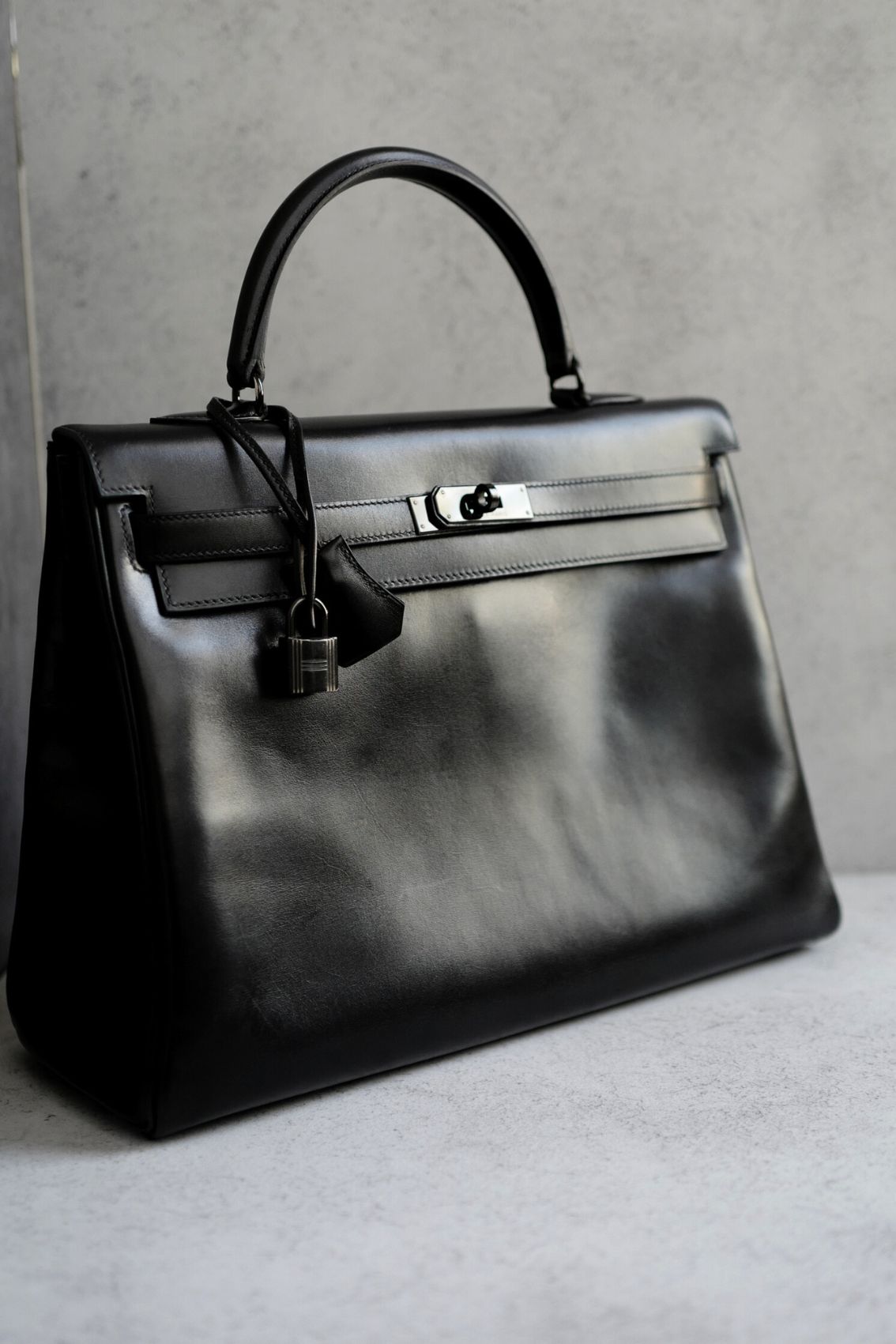 Hermès Kelly 35 So Black Box Calfskin with Black PVD Hardware Limited Edition