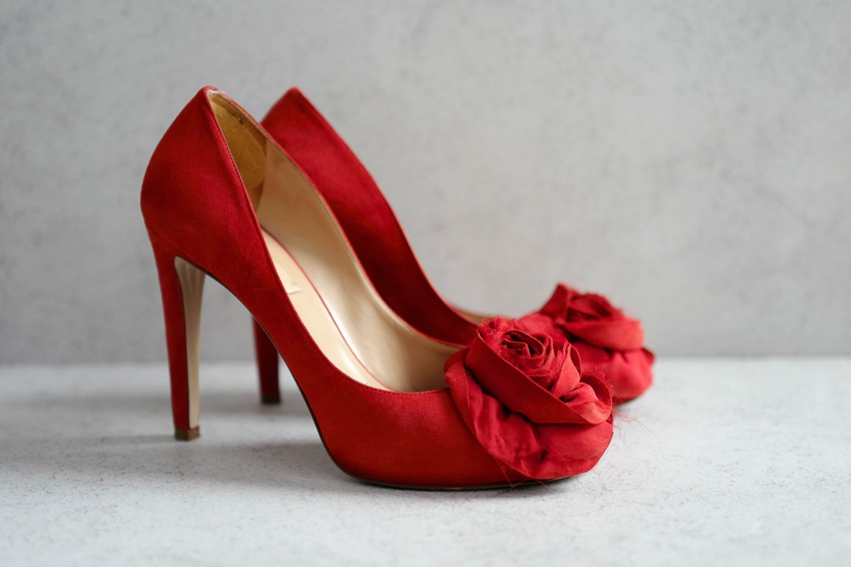 Preloved Valentino Heels Red Rose size 37 in Red