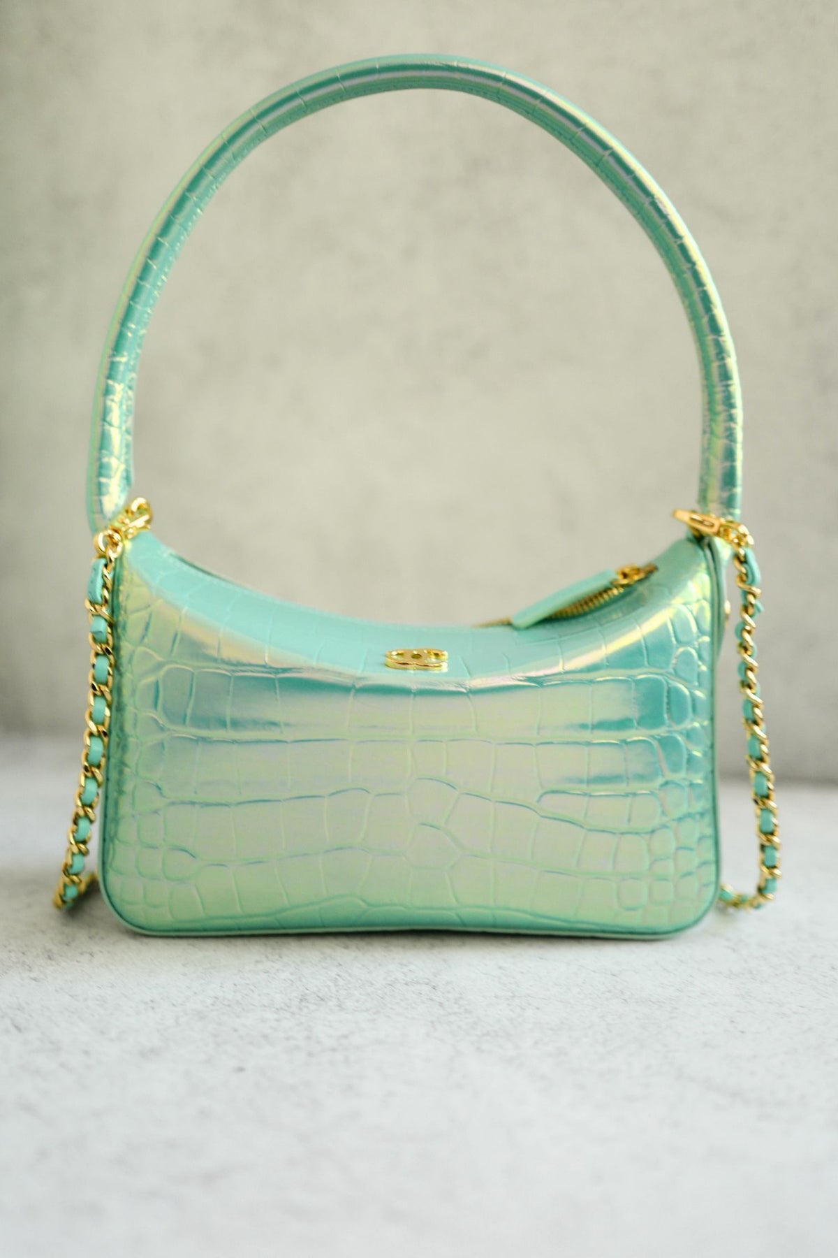 NEW Chanel 26K Clutch With Chain Turquoise Croc Embossed Calfskin GHW