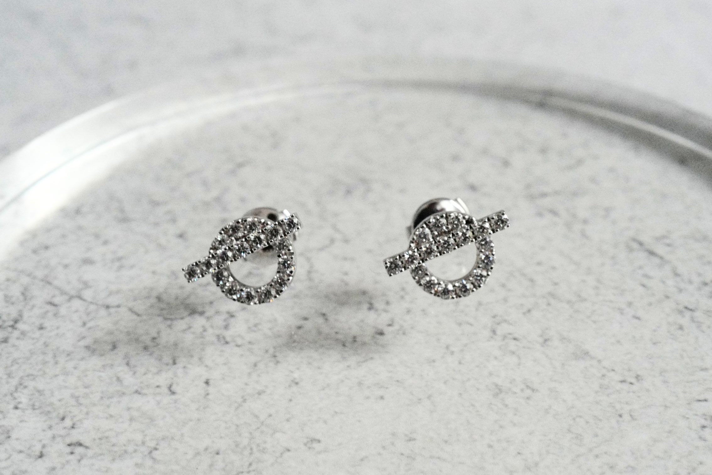 Hermès Finesse Earrings 18K White Gold 34 Diamonds