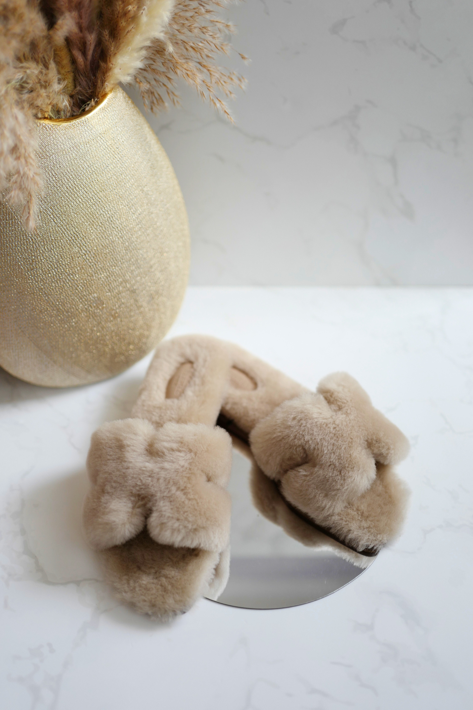 New Hermès Oran Sandal in Sheep Fur Beige Camel Size 39