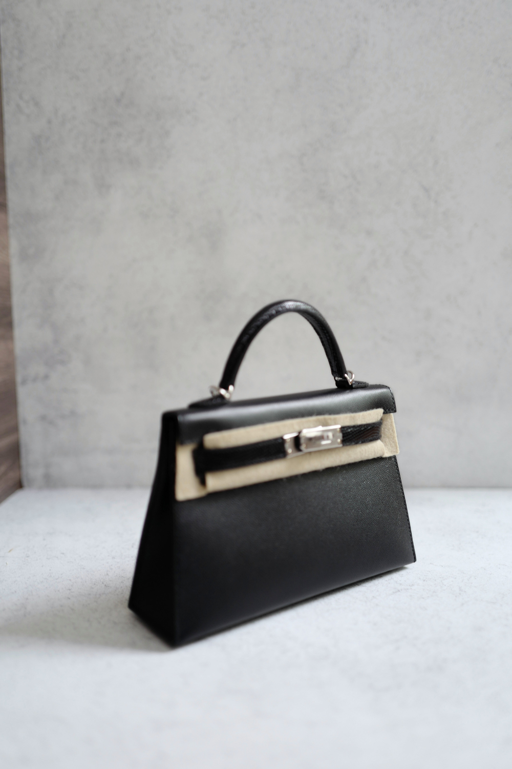 BNIB Hermes Mini Kelly Touch Veau Madame Lizard Black with Palladium HW