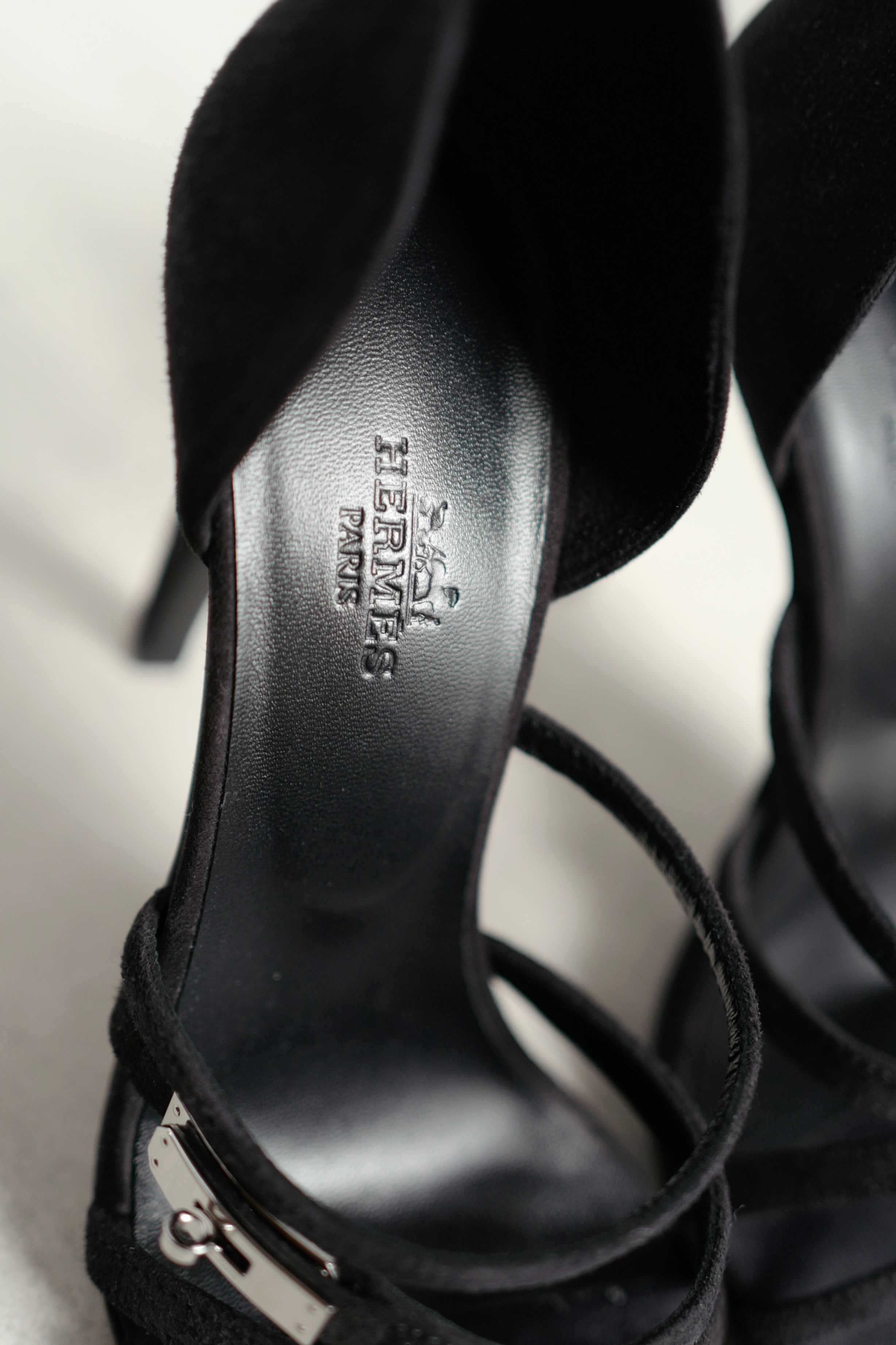 Hermès Lipstick 105 Sandal Noir Black Suede Strappy High Heels Size 37